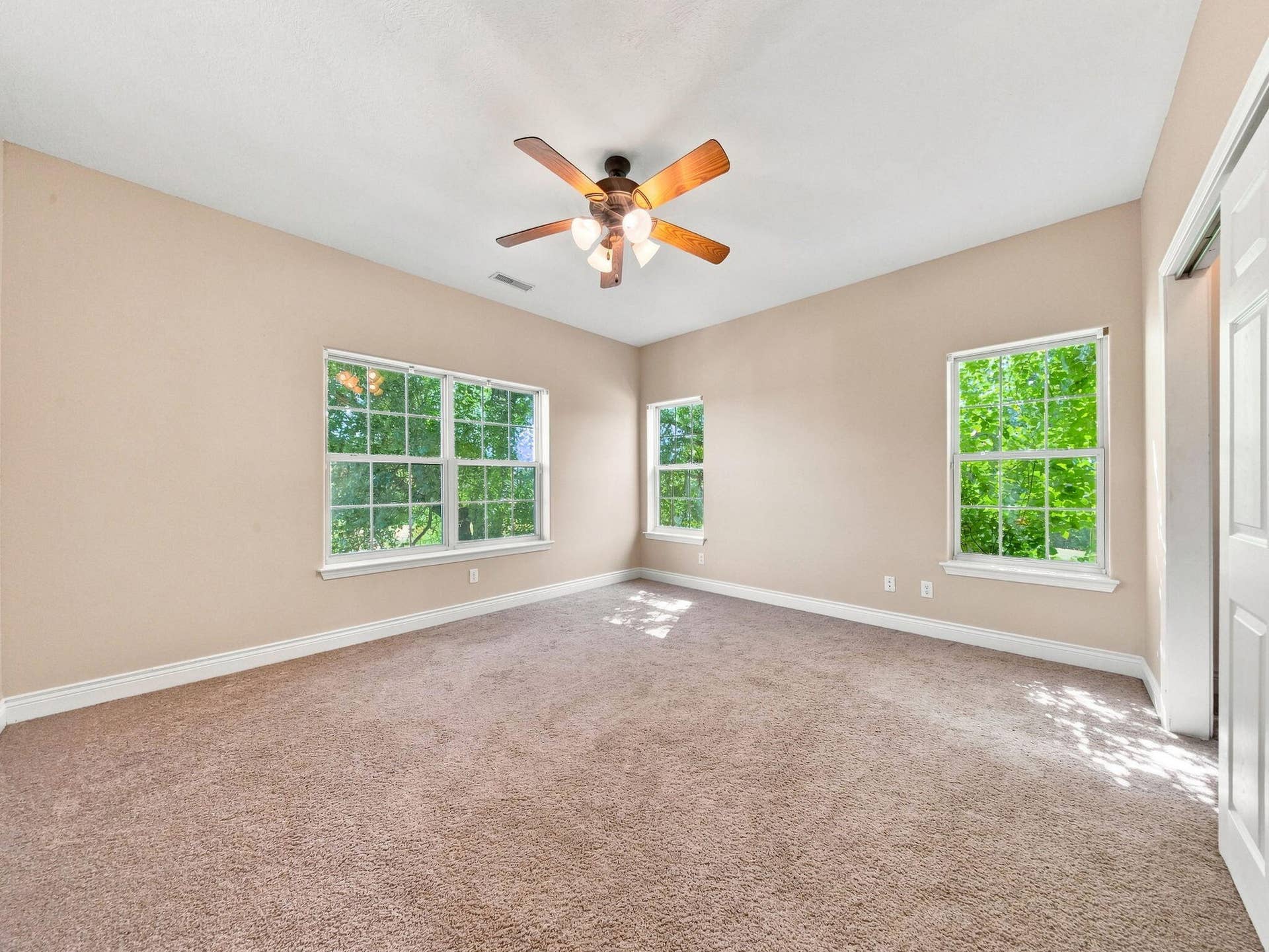 495 Shady Oak Lane, Reeds Spring, MO 65737 70-web-or-mls-bedroom 6