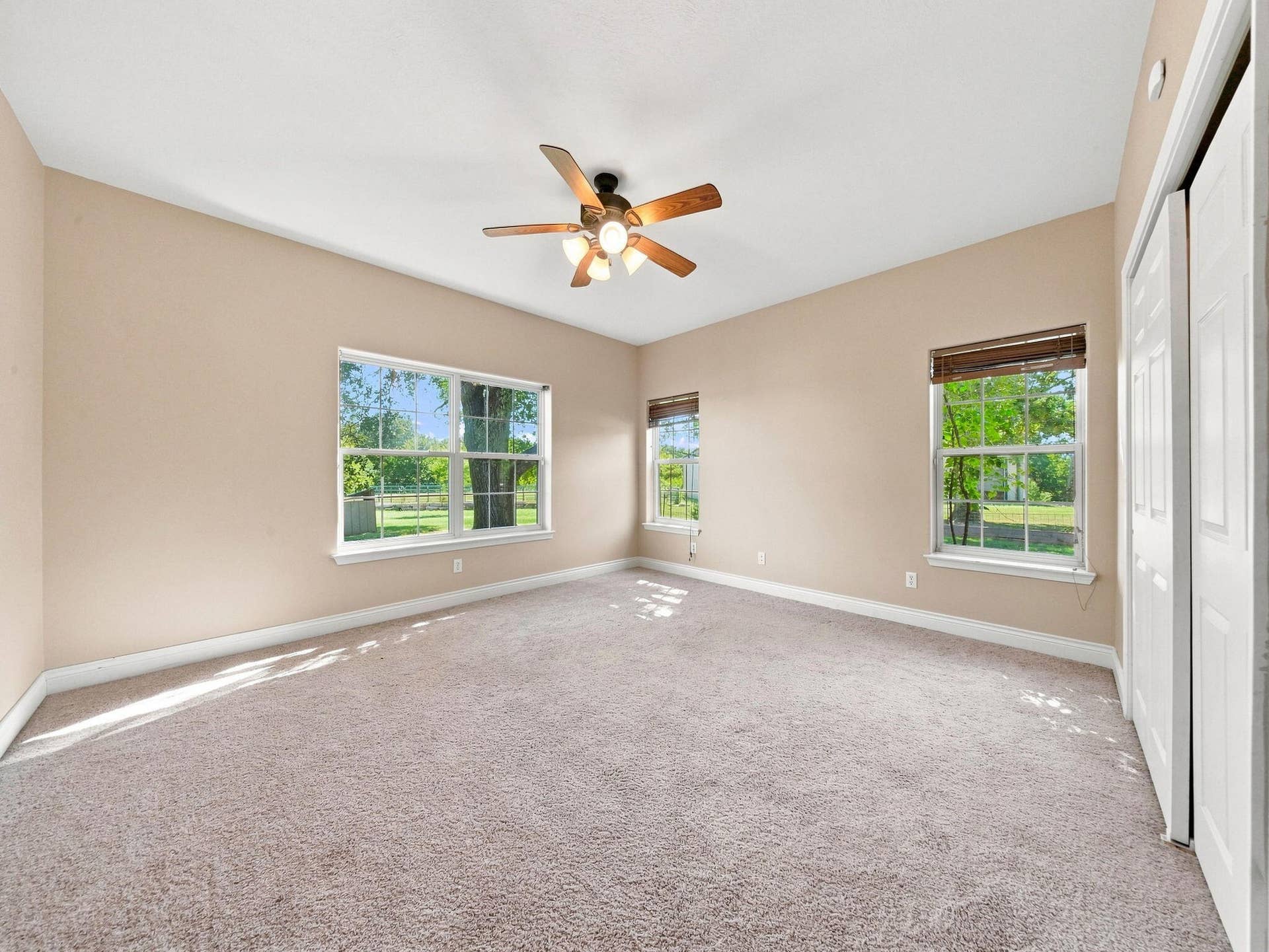 495 Shady Oak Lane, Reeds Spring, MO 65737 64-web-or-mls-bedroom 1