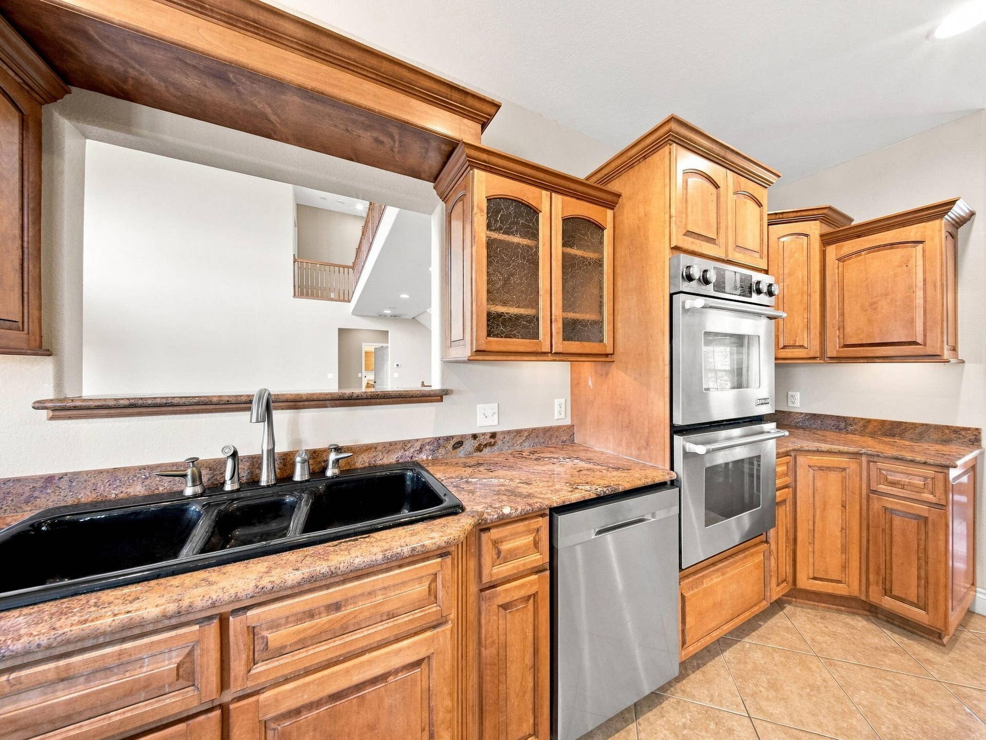 495 Shady Oak Lane, Reeds Spring, MO 65737 43-web-or-mls-kitchen 5