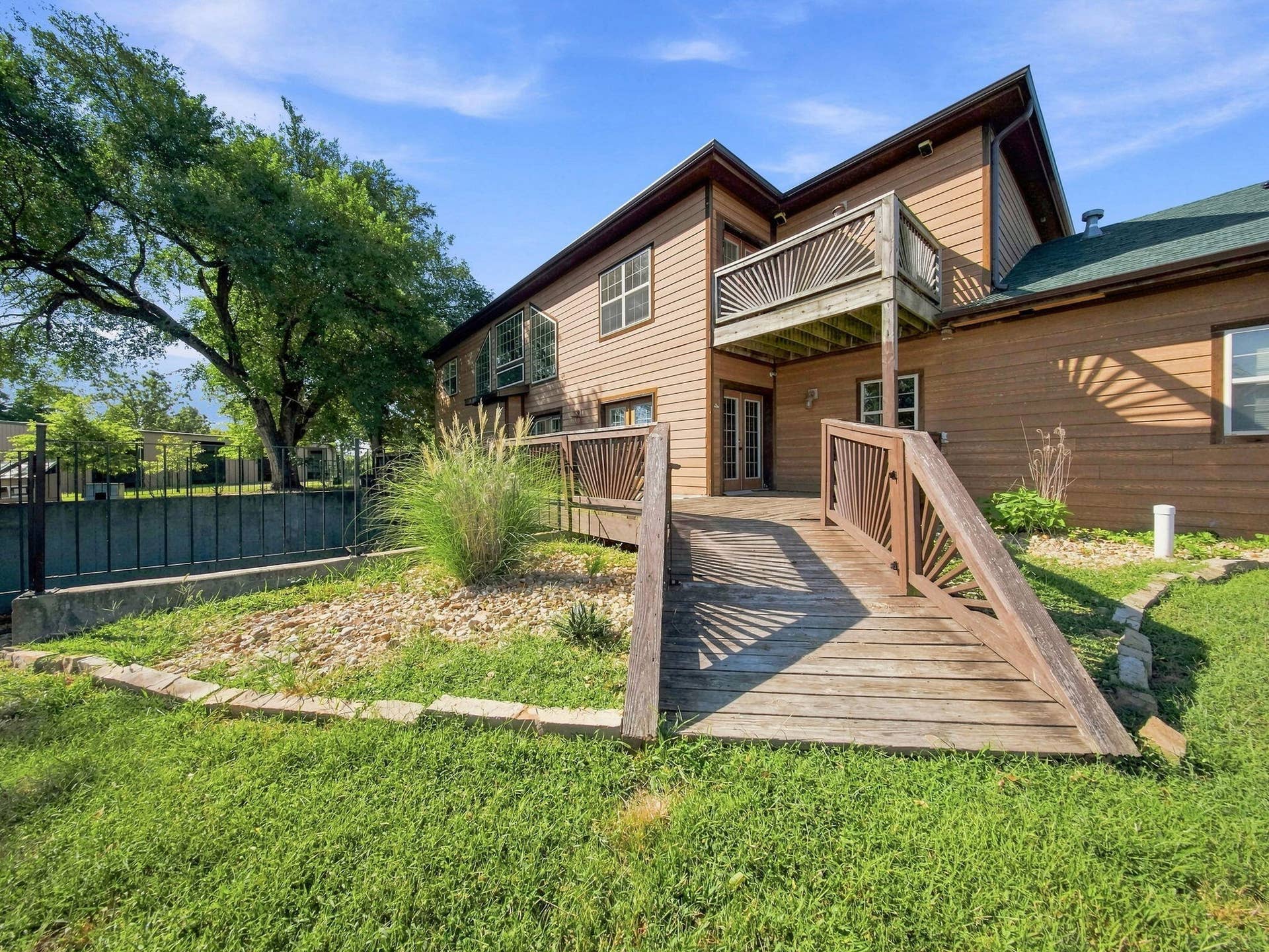 495 Shady Oak Lane, Reeds Spring, MO 65737 105-web-or-mls-back 4