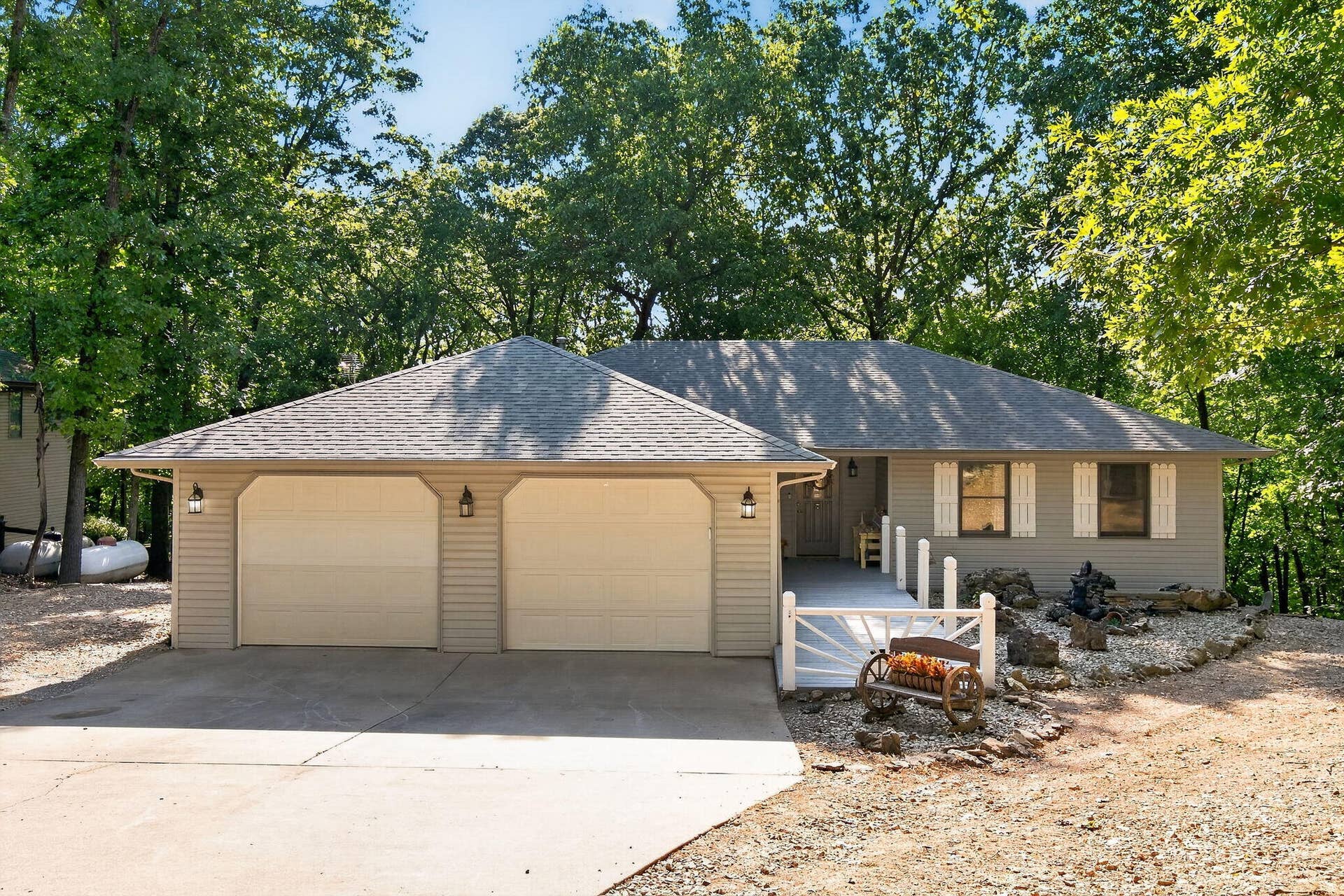 166 Queensberry Road, Branson West, MO 65737 2-web-or-mls-HWJ07800