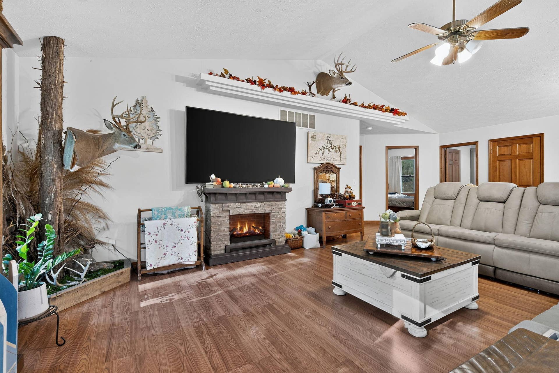 166 Queensberry Road, Branson West, MO 65737 4-web-or-mls-HWJ07657_with_fire