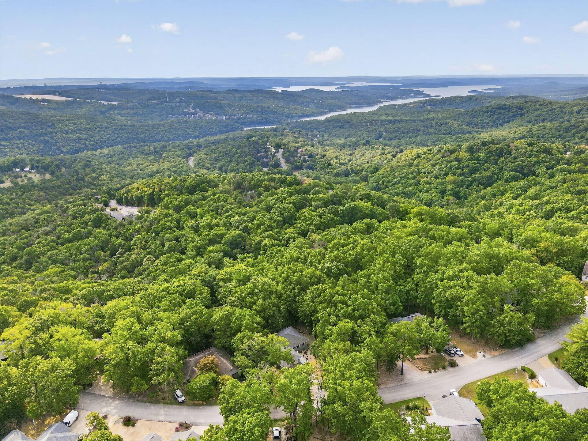 166 Queensberry Road, Branson West, MO 65737 40-web-or-mls-dji_fly_20260901_102626_81
