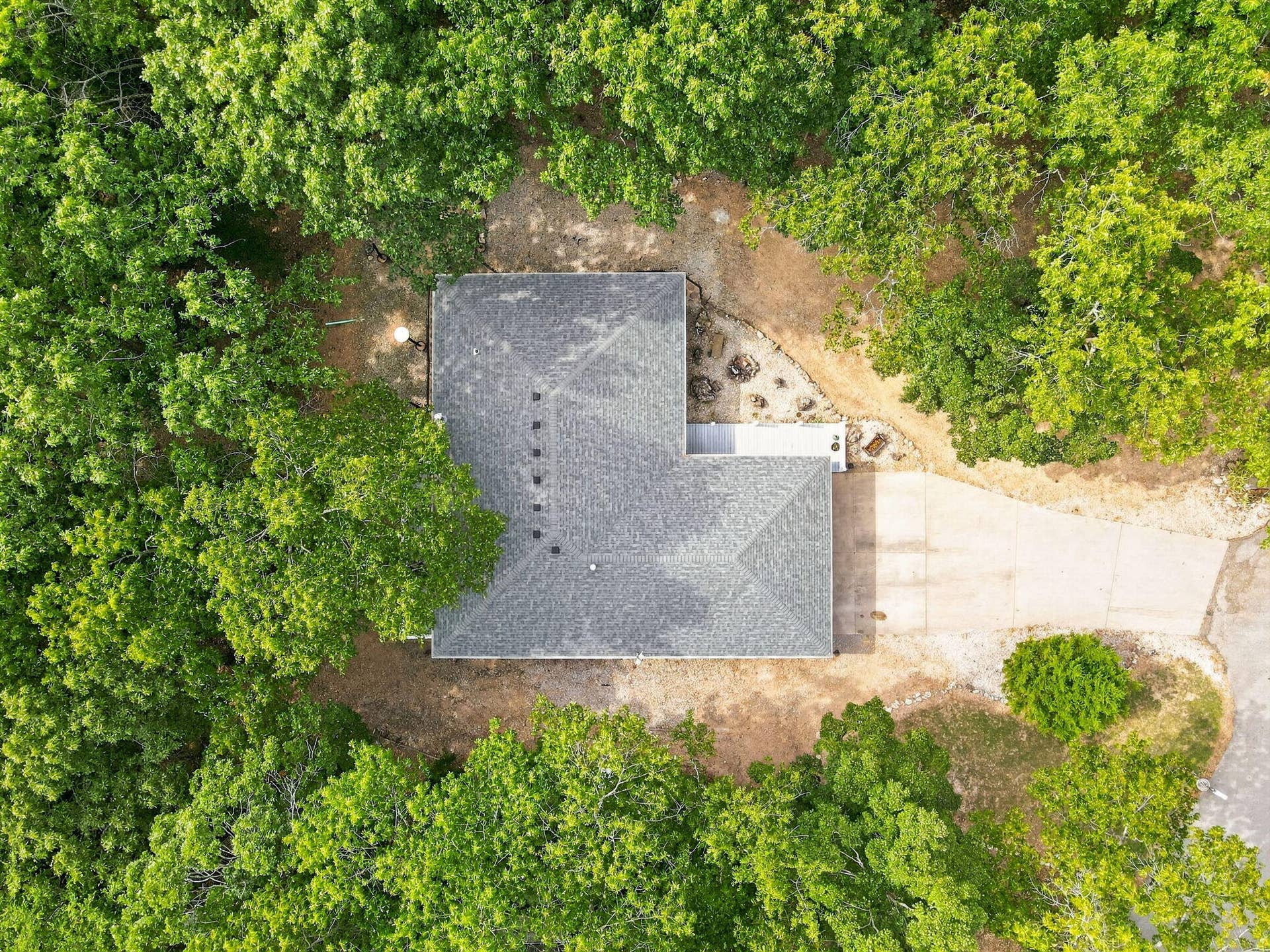 166 Queensberry Road, Branson West, MO 65737 37-web-or-mls-dji_fly_20260901_102858_81