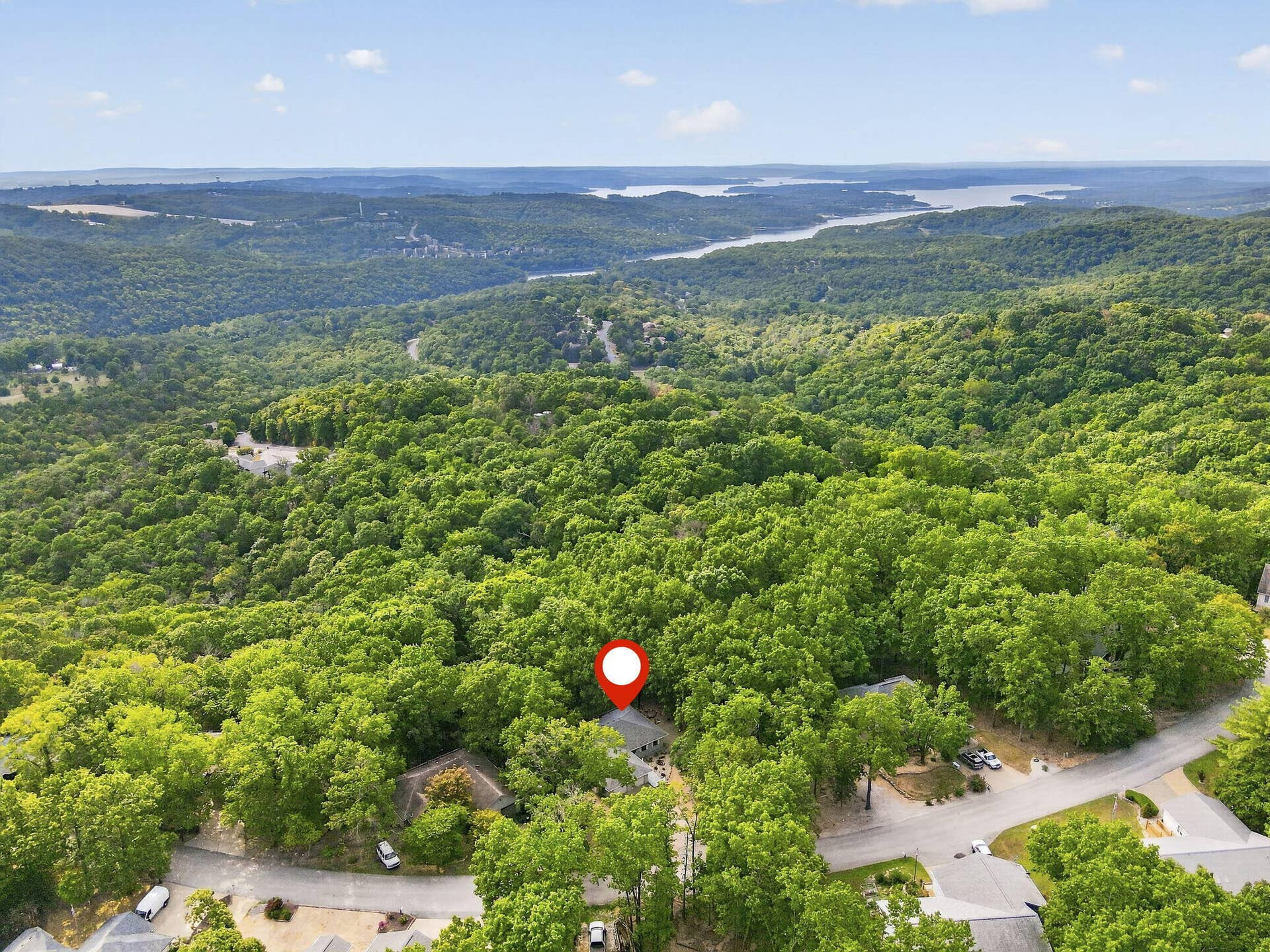 166 Queensberry Road, Branson West, MO 65737 41-web-or-mls-dji_fly_20260901_102626_81