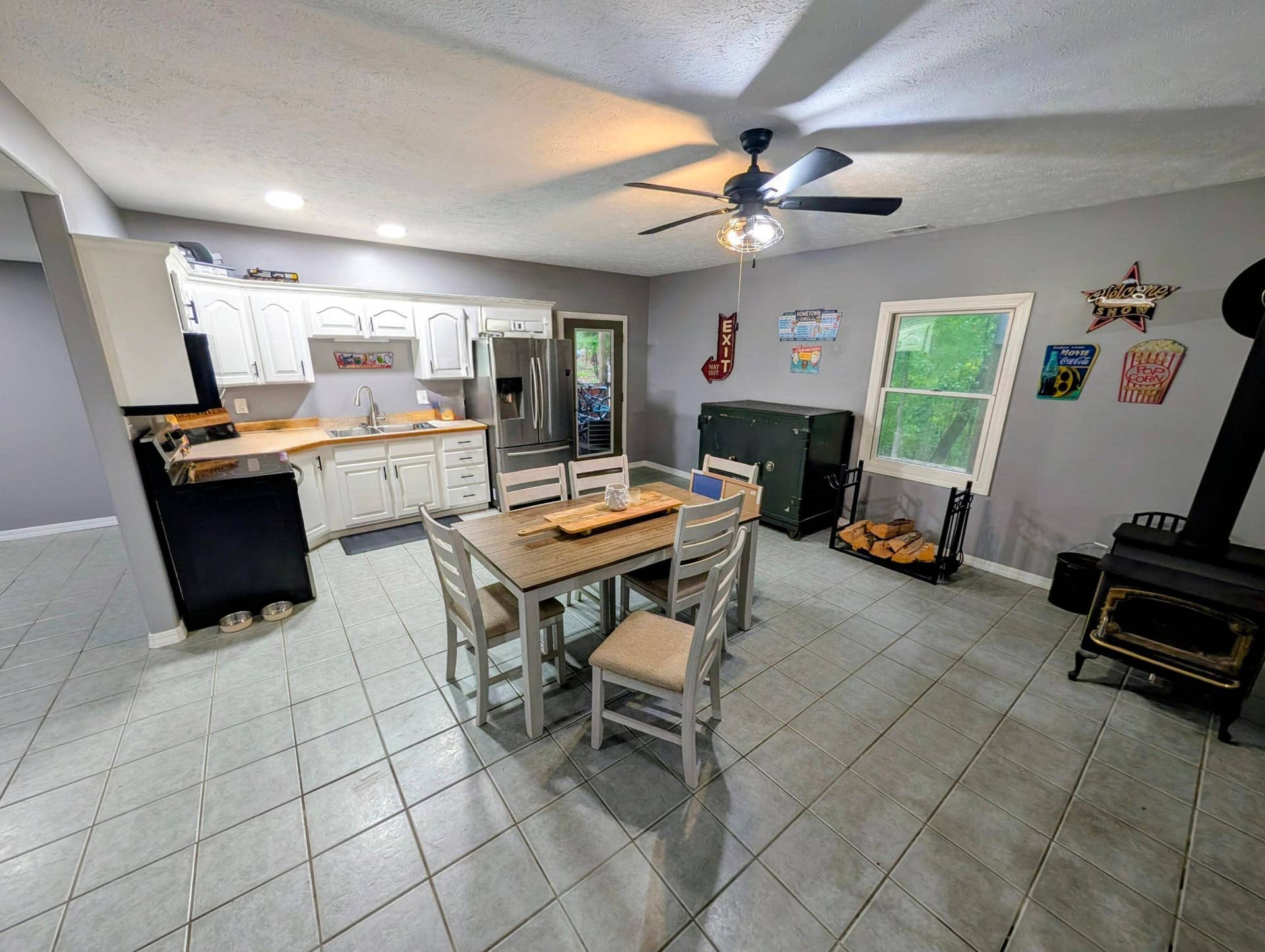 166 Queensberry Road, Branson West, MO 65737 LL Kitchen and Dining