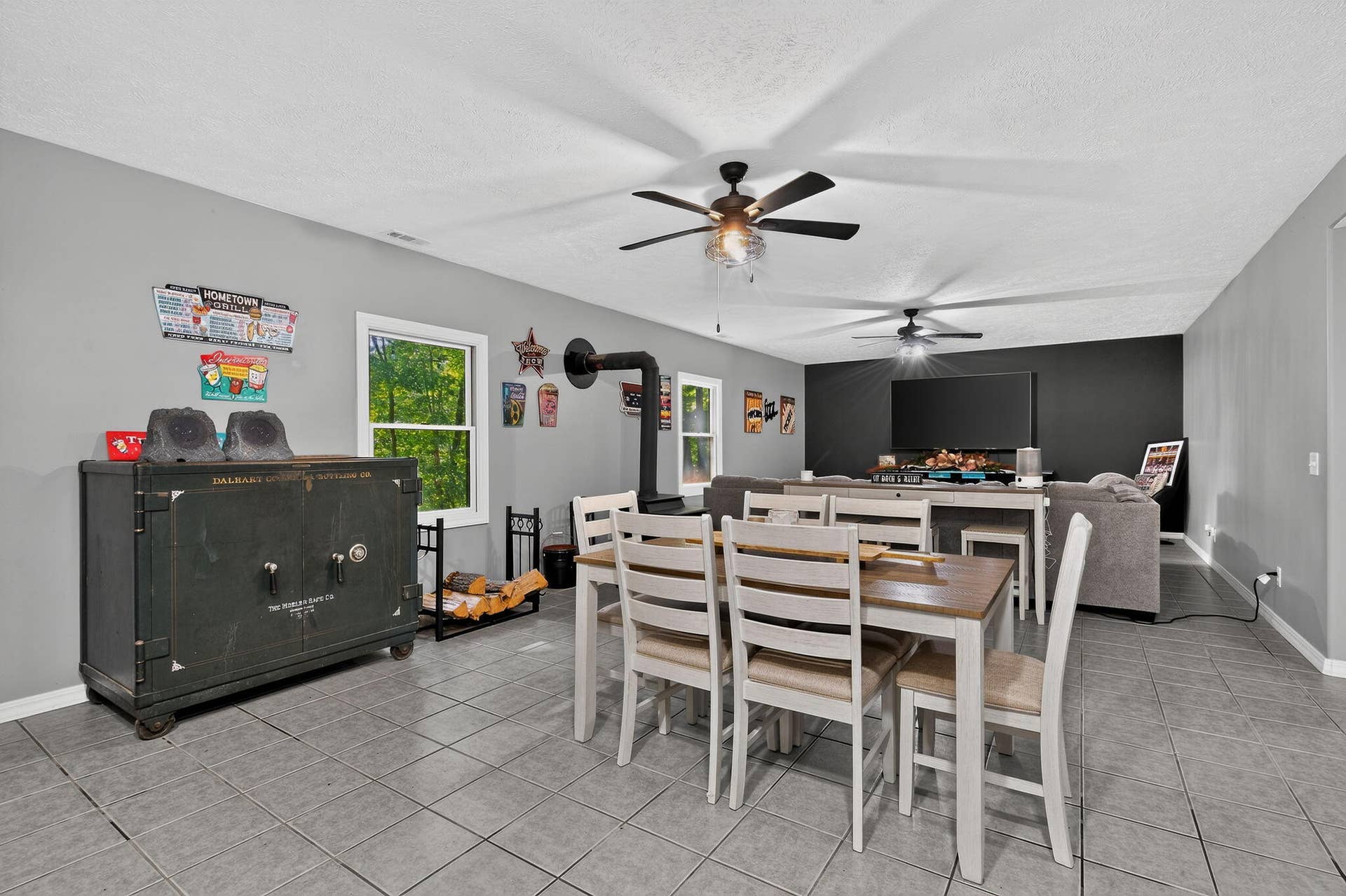 166 Queensberry Road, Branson West, MO 65737 27-web-or-mls-HWJ07747_with_tv