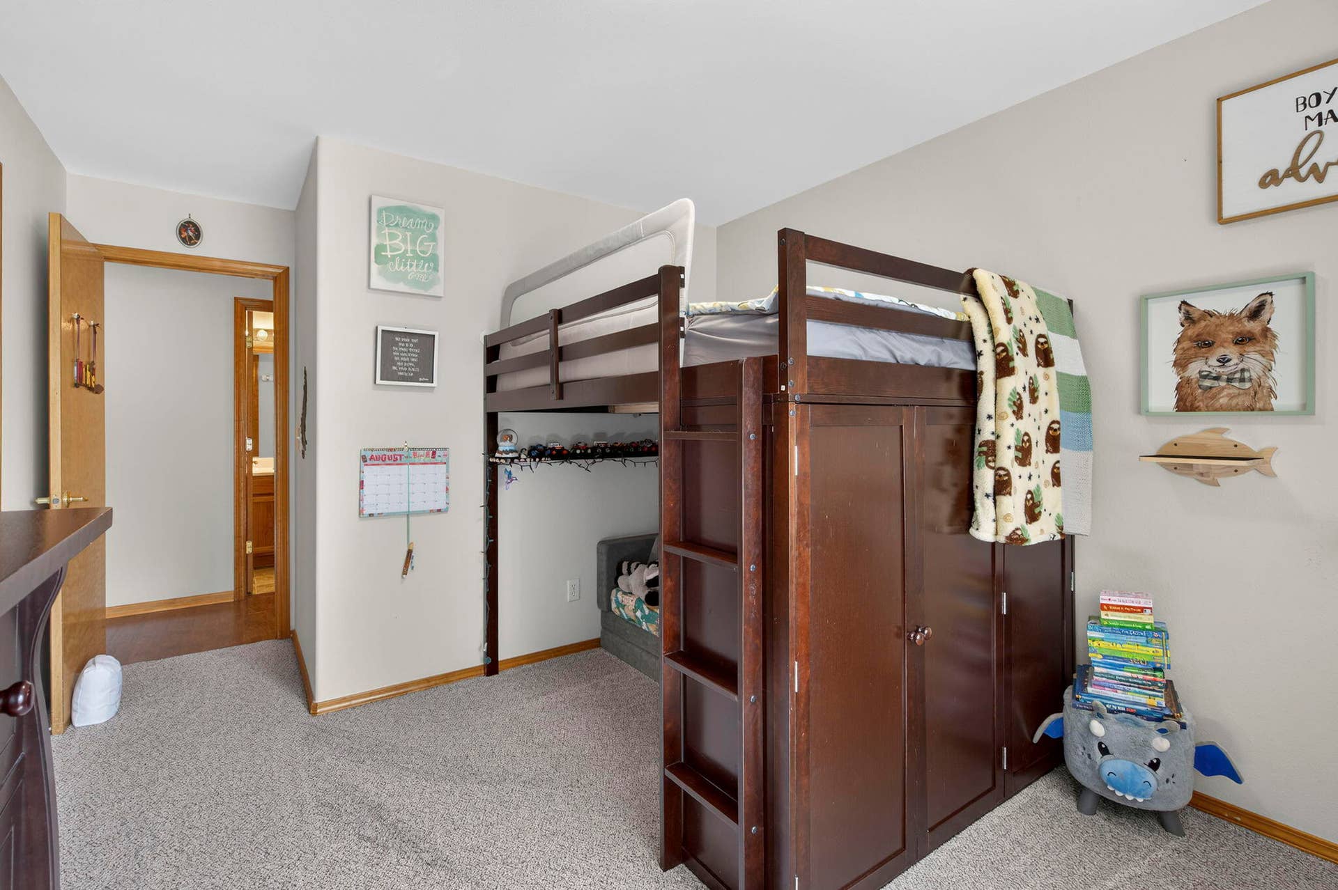 236 N Catamount Blvd