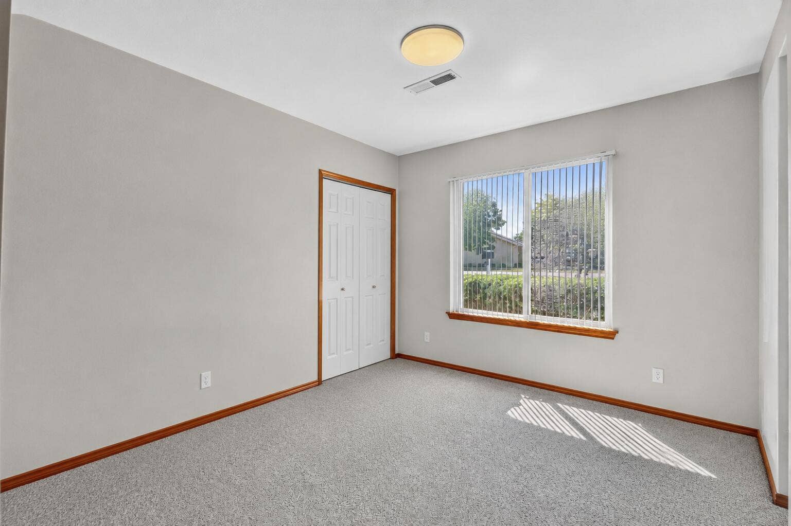236 N Catamount Blvd