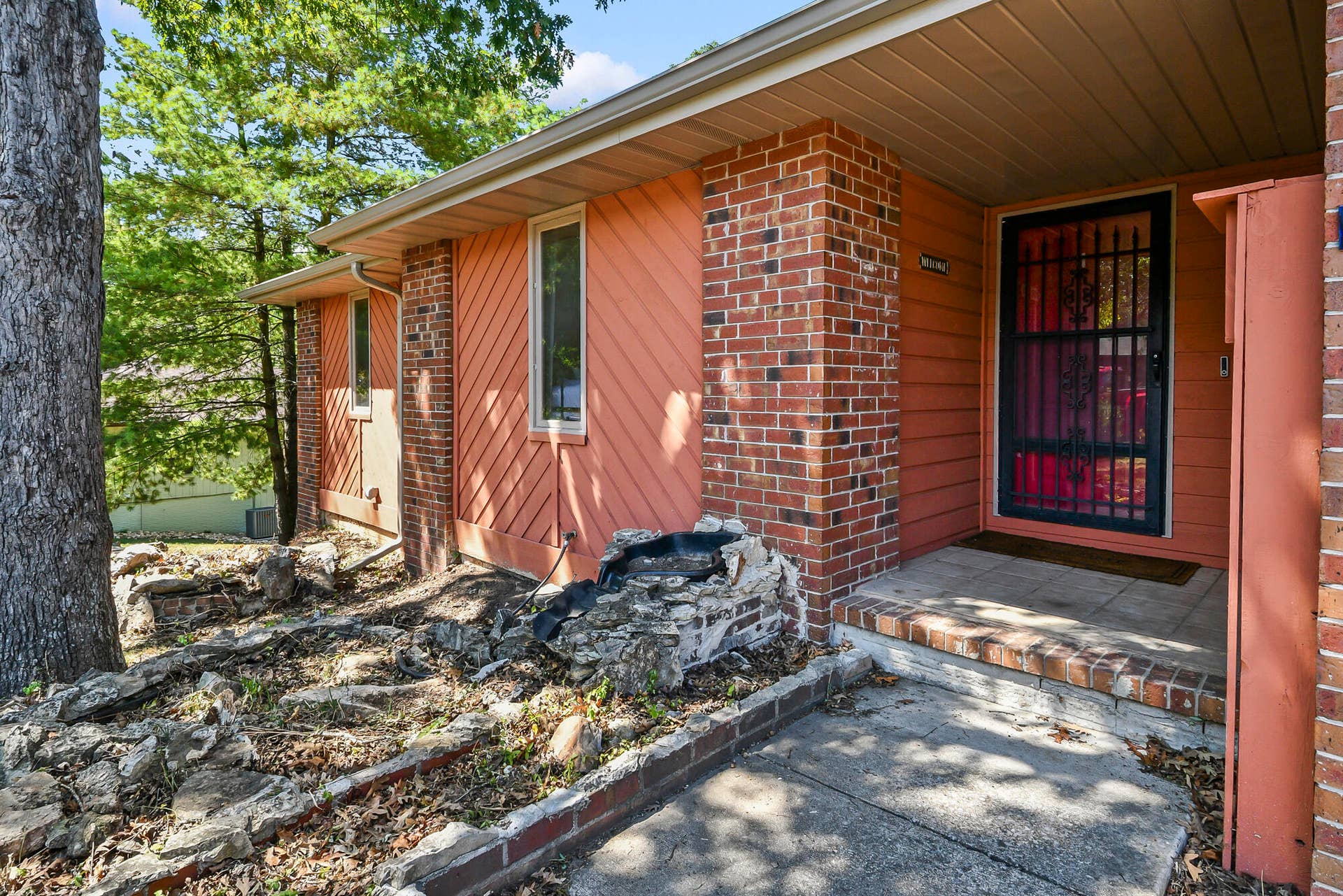 61 Northwoods Drive, Kimberling City, MO 65686 Entry