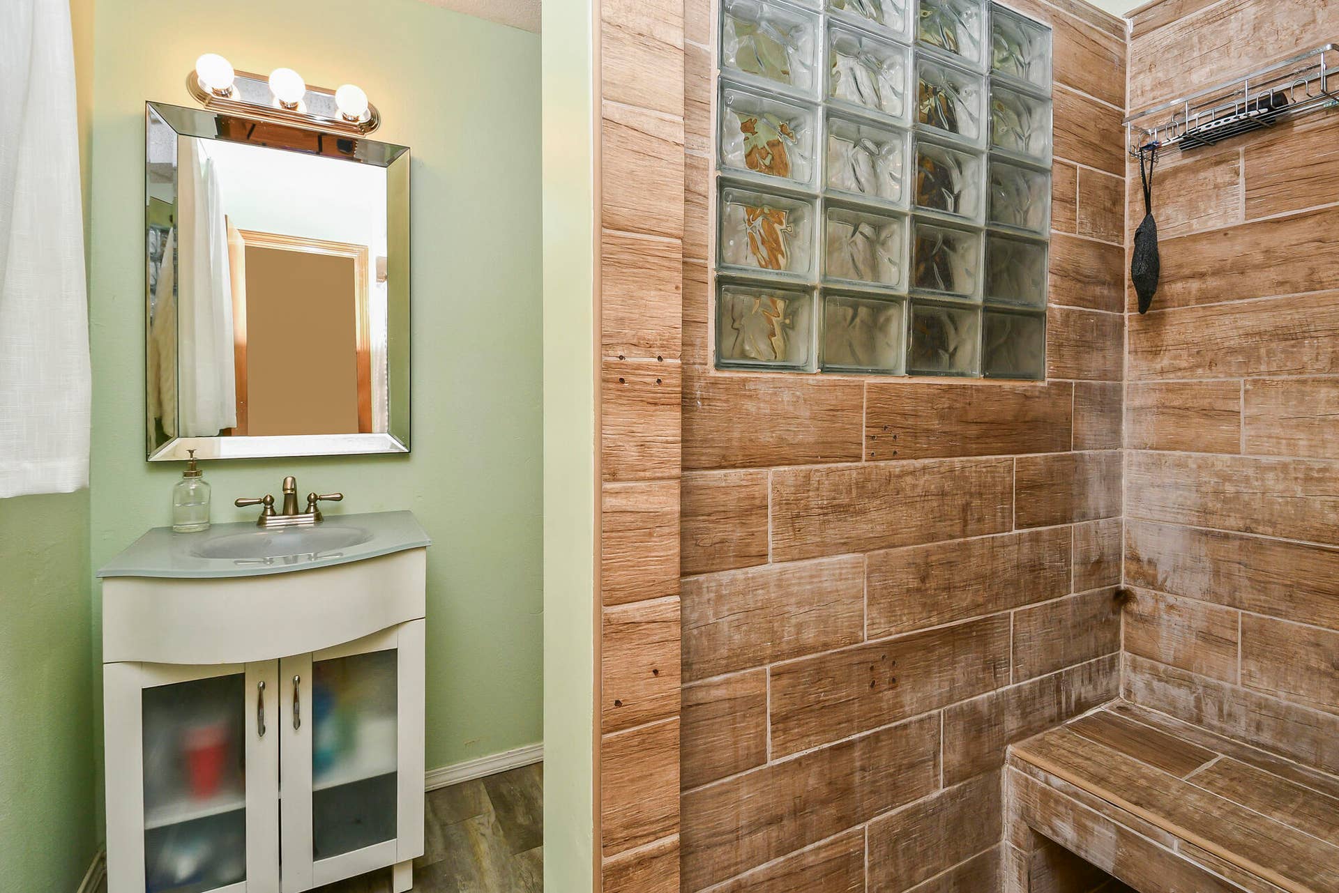 61 Northwoods Drive, Kimberling City, MO 65686 Primary Bath