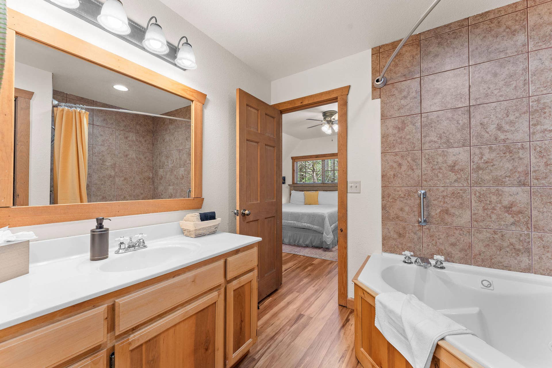 72 Lost Creek Circle, #8, Branson West, MO 65737 Bath 3