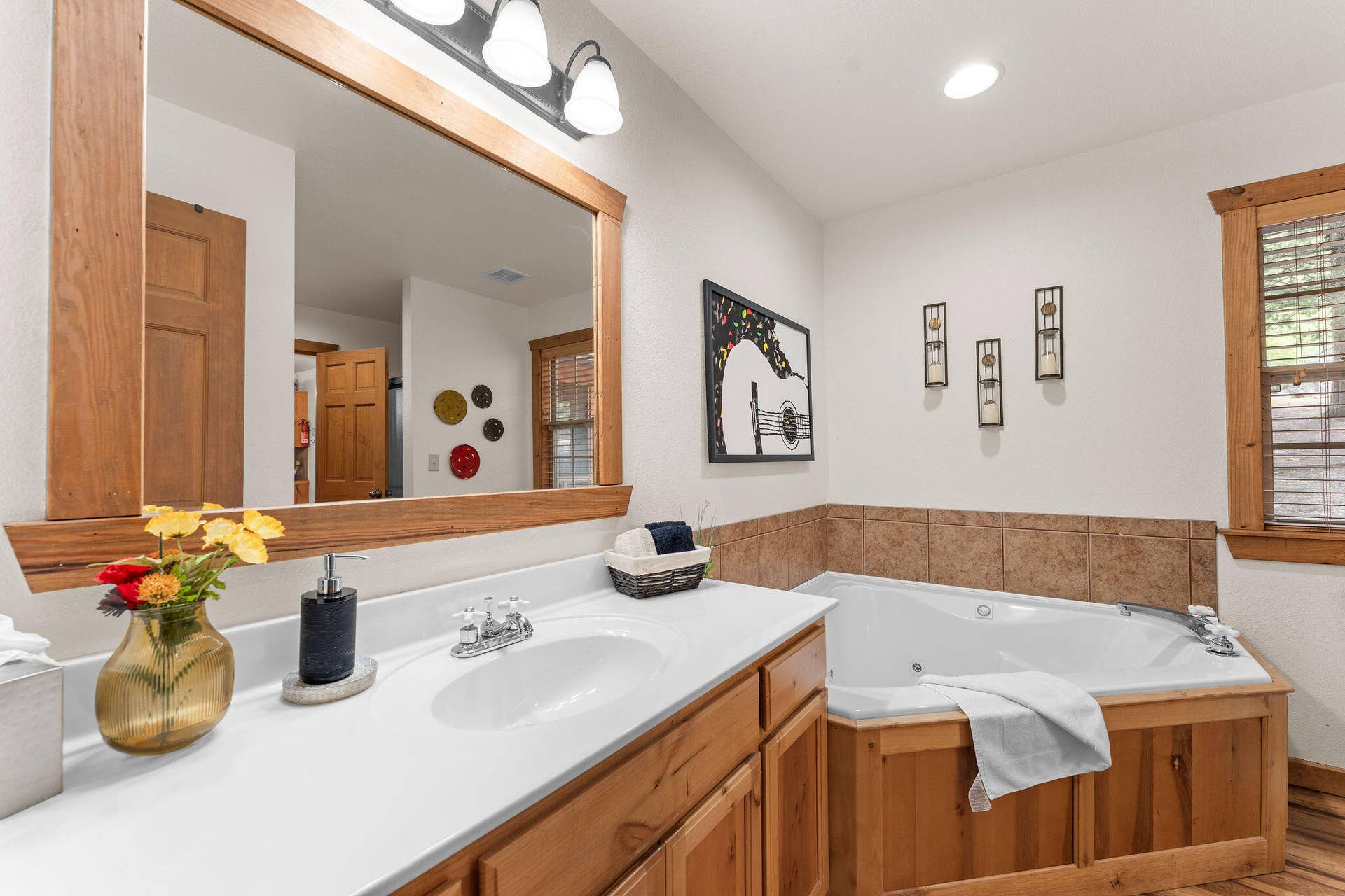 72 Lost Creek Circle, #8, Branson West, MO 65737 Bath 2