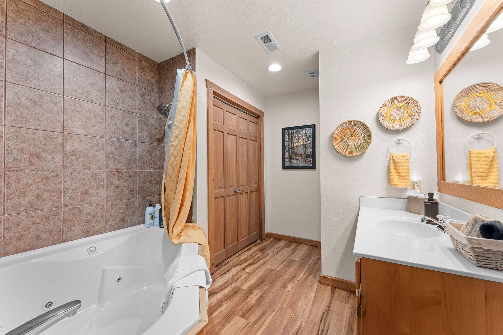 72 Lost Creek Circle, #8, Branson West, MO 65737 Bath 3