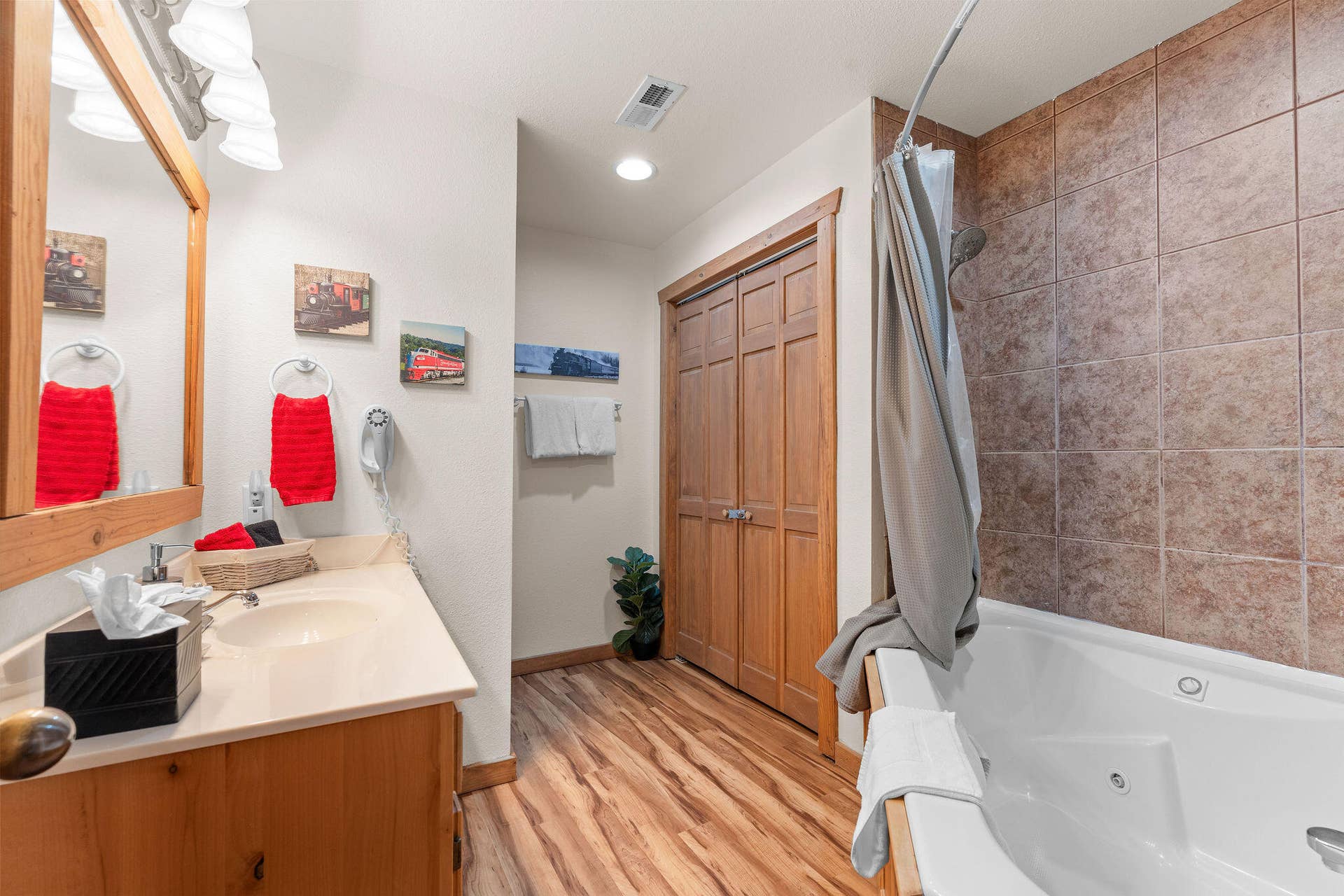 72 Lost Creek Circle, #8, Branson West, MO 65737 Bath 4