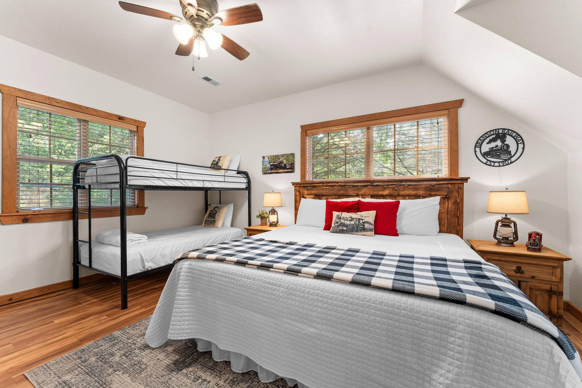 72 Lost Creek Circle, #8, Branson West, MO 65737 Train Room