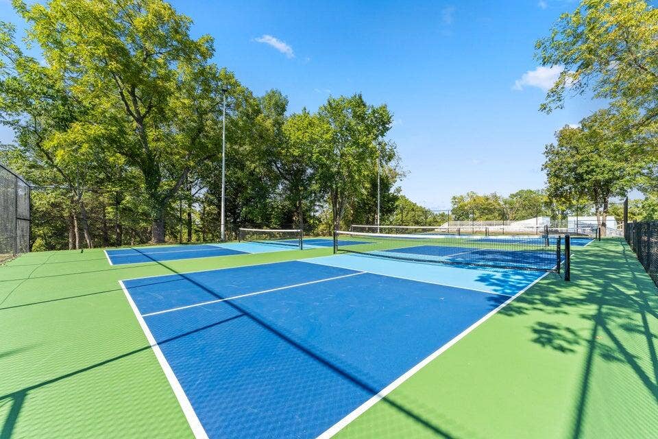 395 Ozark Mountain Resort Drive, #Cabin 60, Kimberling City, MO 65686 Tennis courts