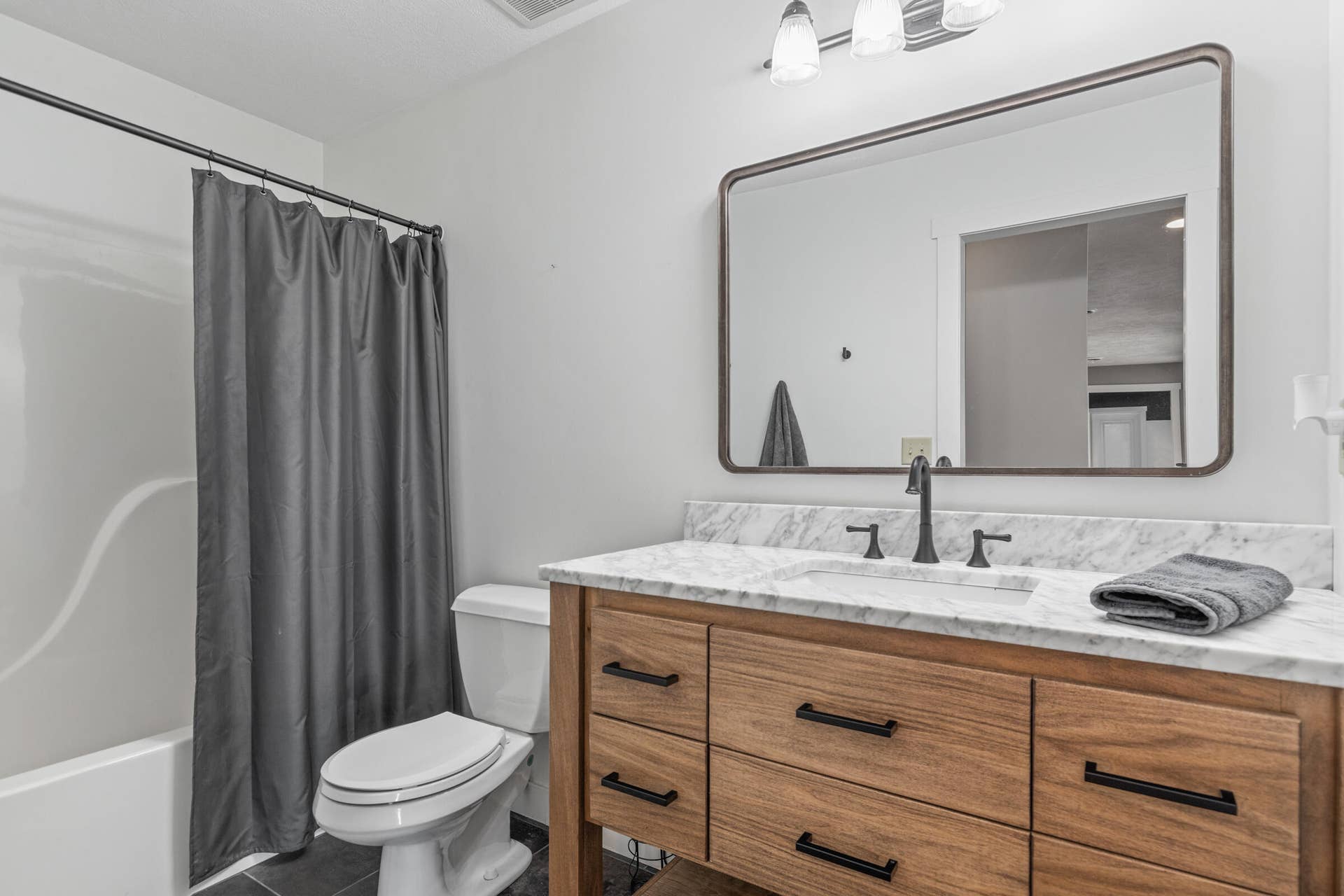 70 Stone Ledge Drive, Branson West, MO 65737 Full Bath - Lower Level
