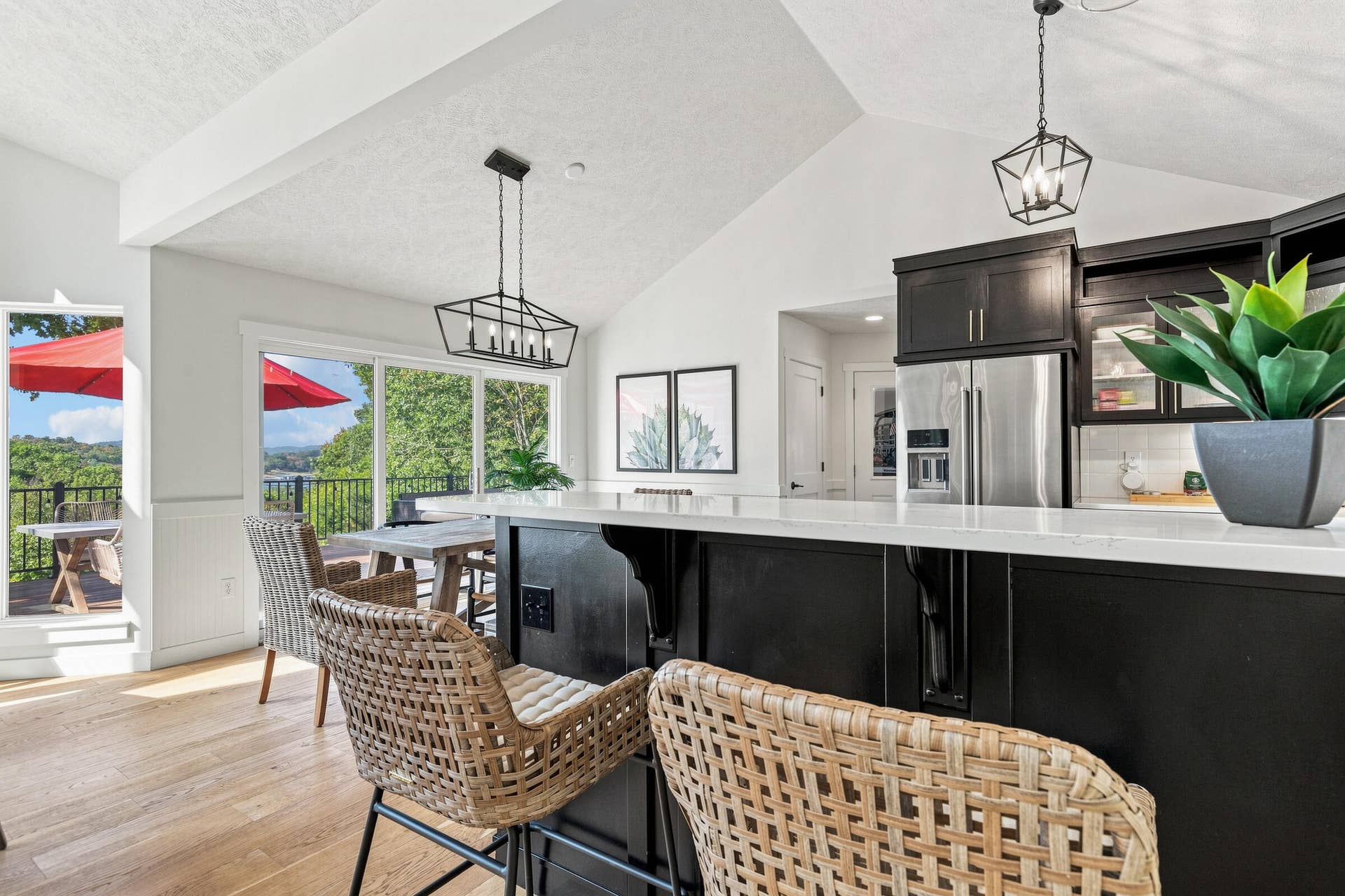 70 Stone Ledge Drive, Branson West, MO 65737 Additional Seating