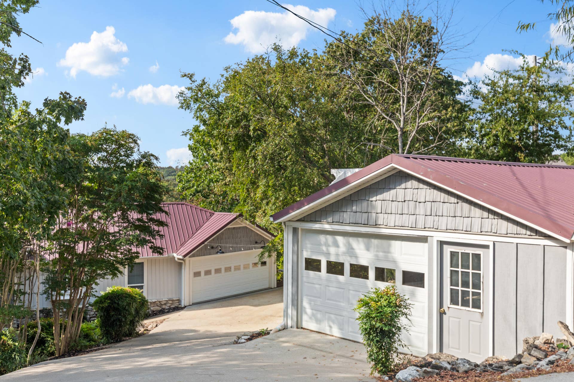 70 Stone Ledge Drive, Branson West, MO 65737 A Very Private Setting