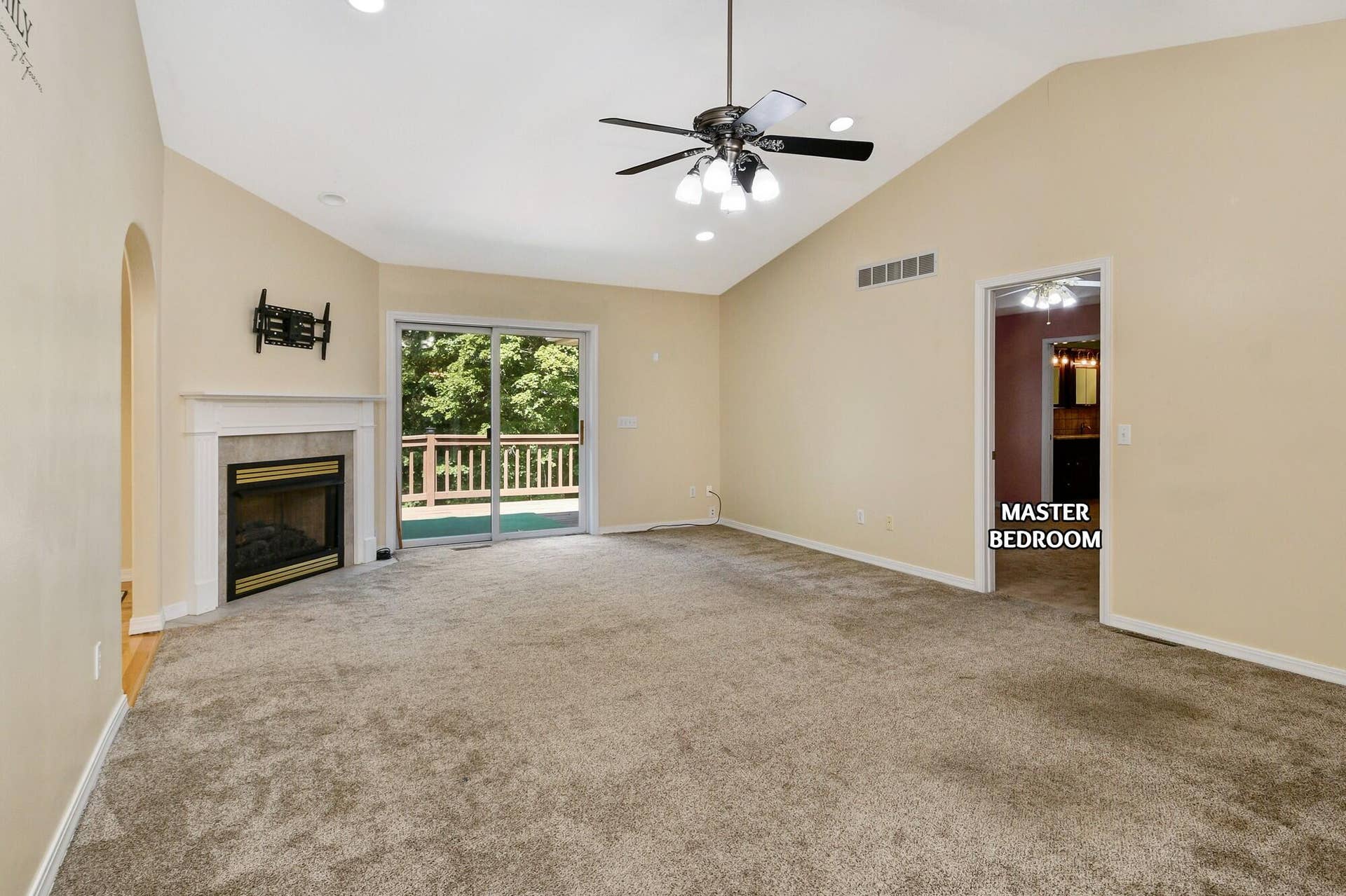 215 Queensberry Road, Branson West, MO 65737 16 09