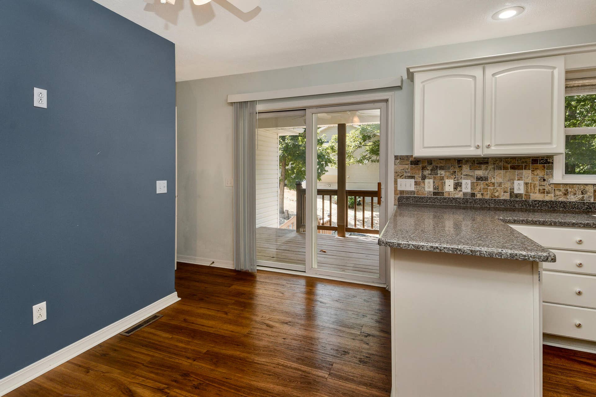 215 Queensberry Road, Branson West, MO 65737 14 20