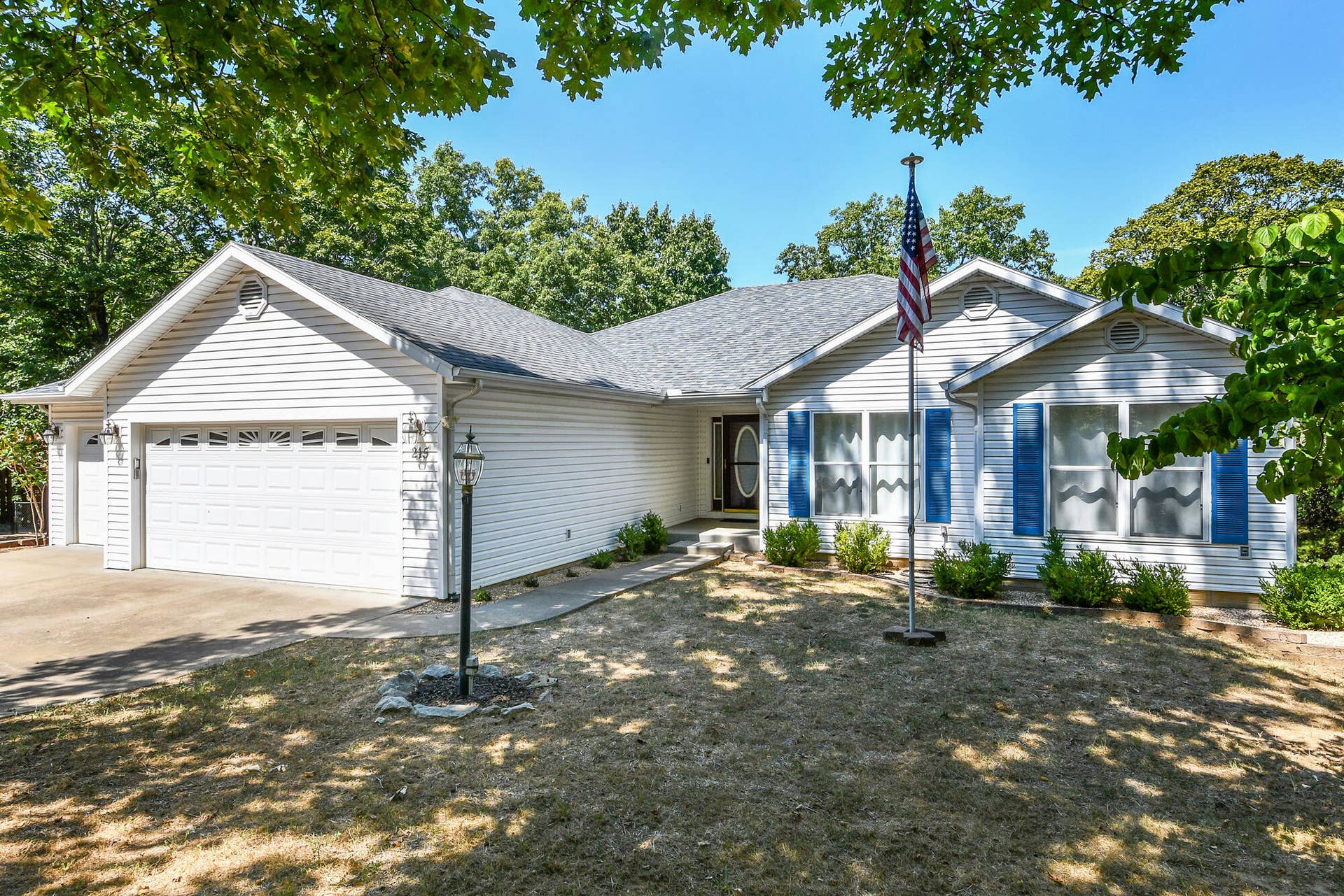 215 Queensberry Road, Branson West, MO 65737 59 03