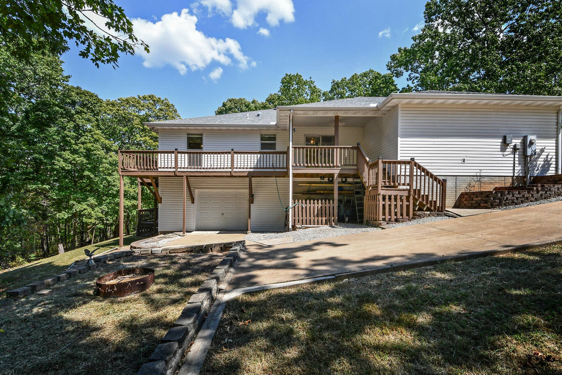 215 Queensberry Road, Branson West, MO 65737 3 64