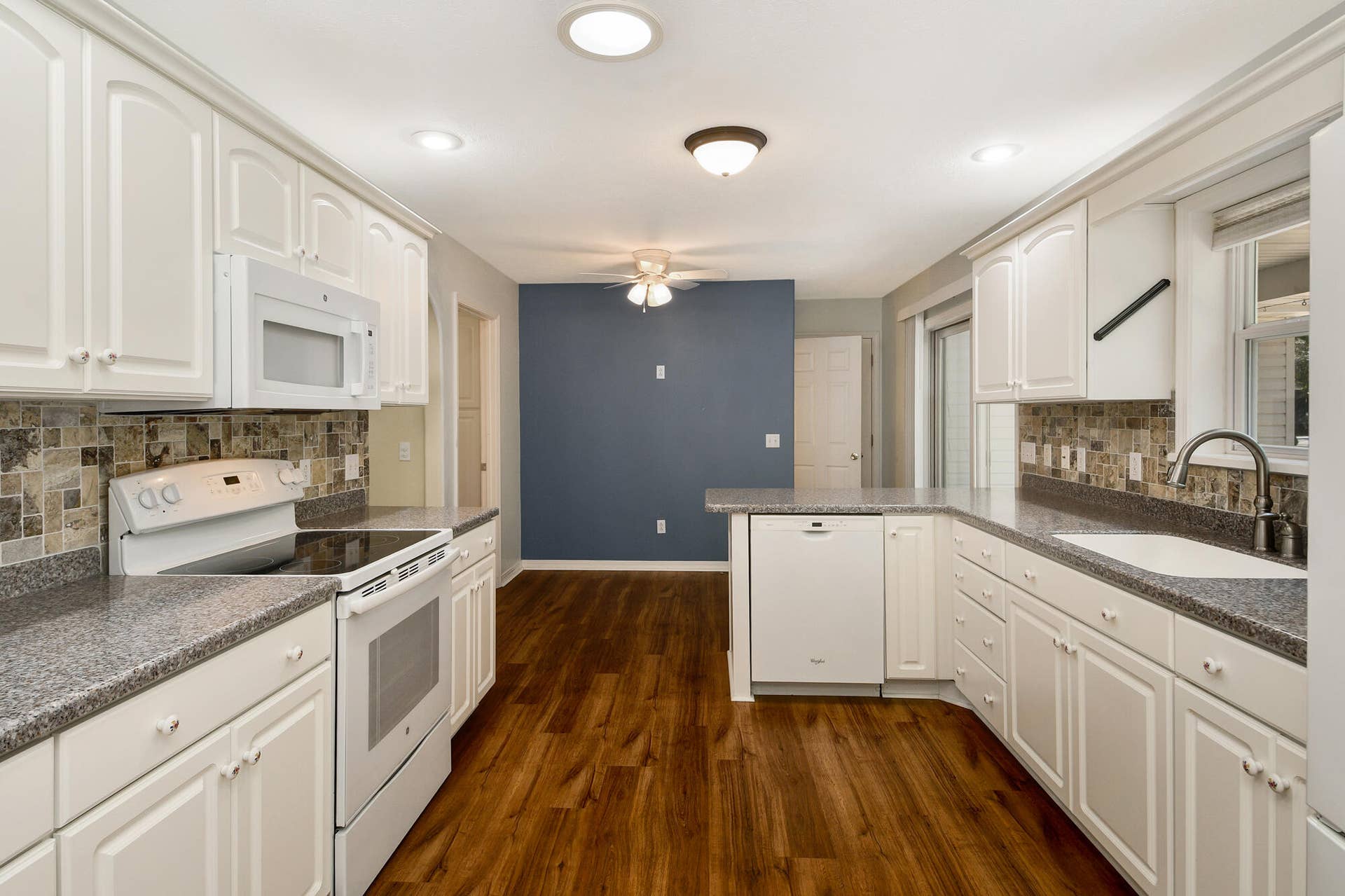 215 Queensberry Road, Branson West, MO 65737 9 14