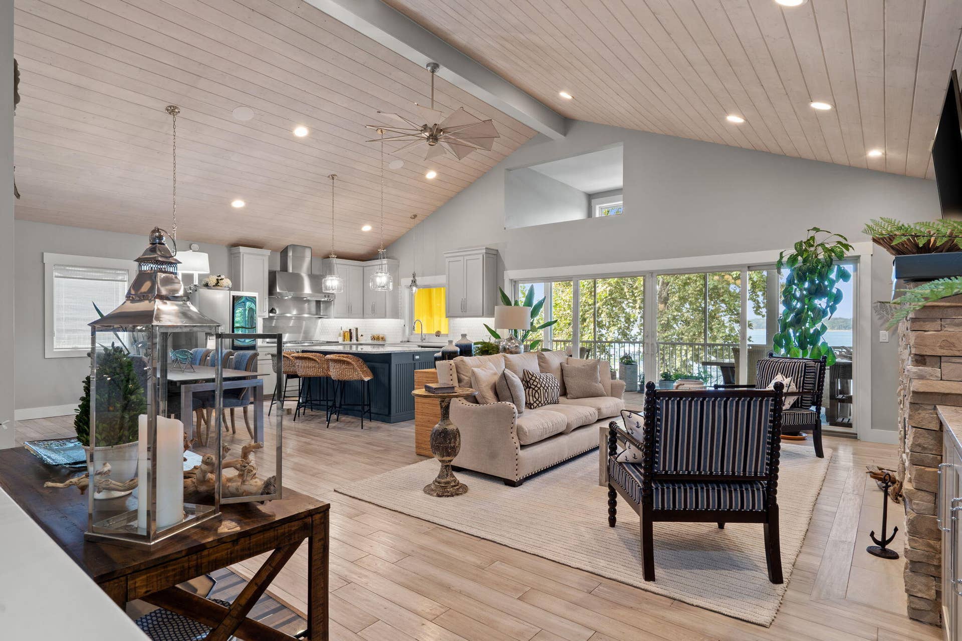 263 Omega Lane, Kimberling City, MO 65686 263-Omega-Ln-Modern-Lake-Living