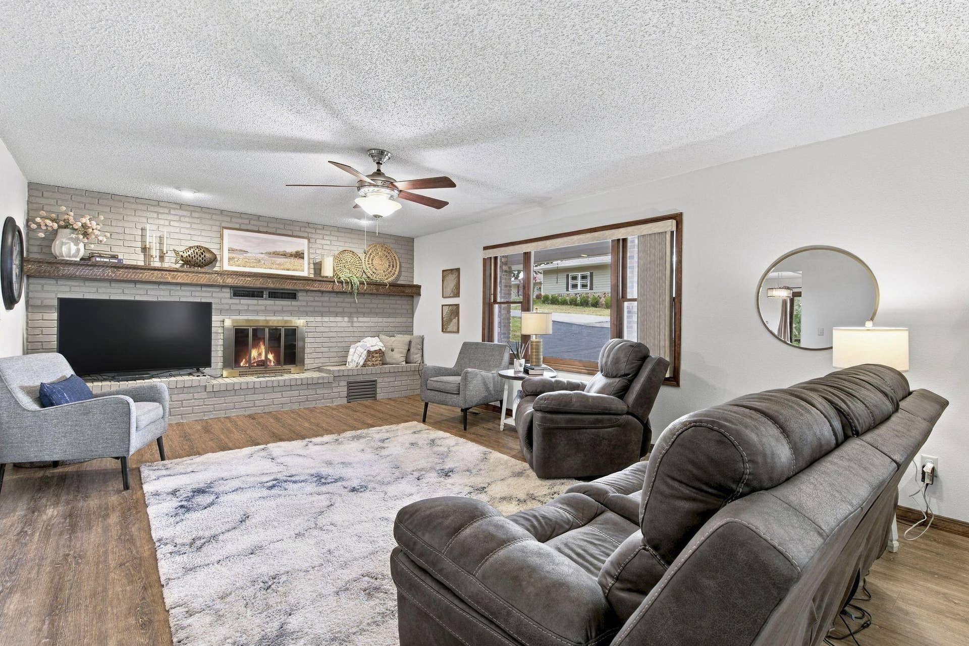 236 Silverbridge Lane, Kimberling City, MO 65686 4-web-or-mls-DSC06042_with_fire