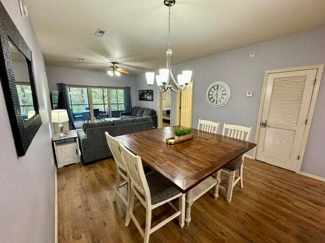 Dining area 3