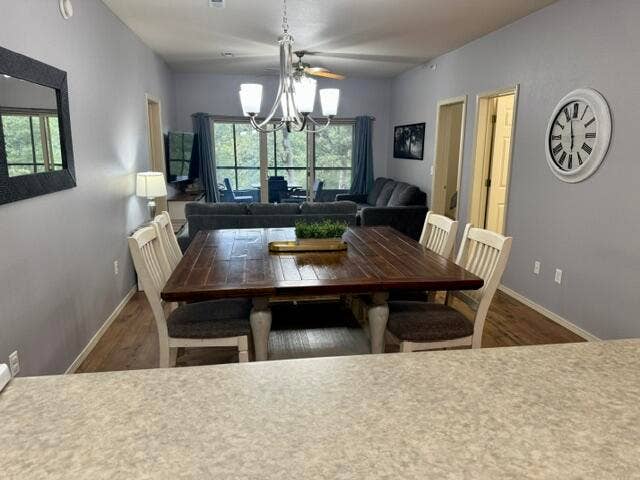 Dining area 1