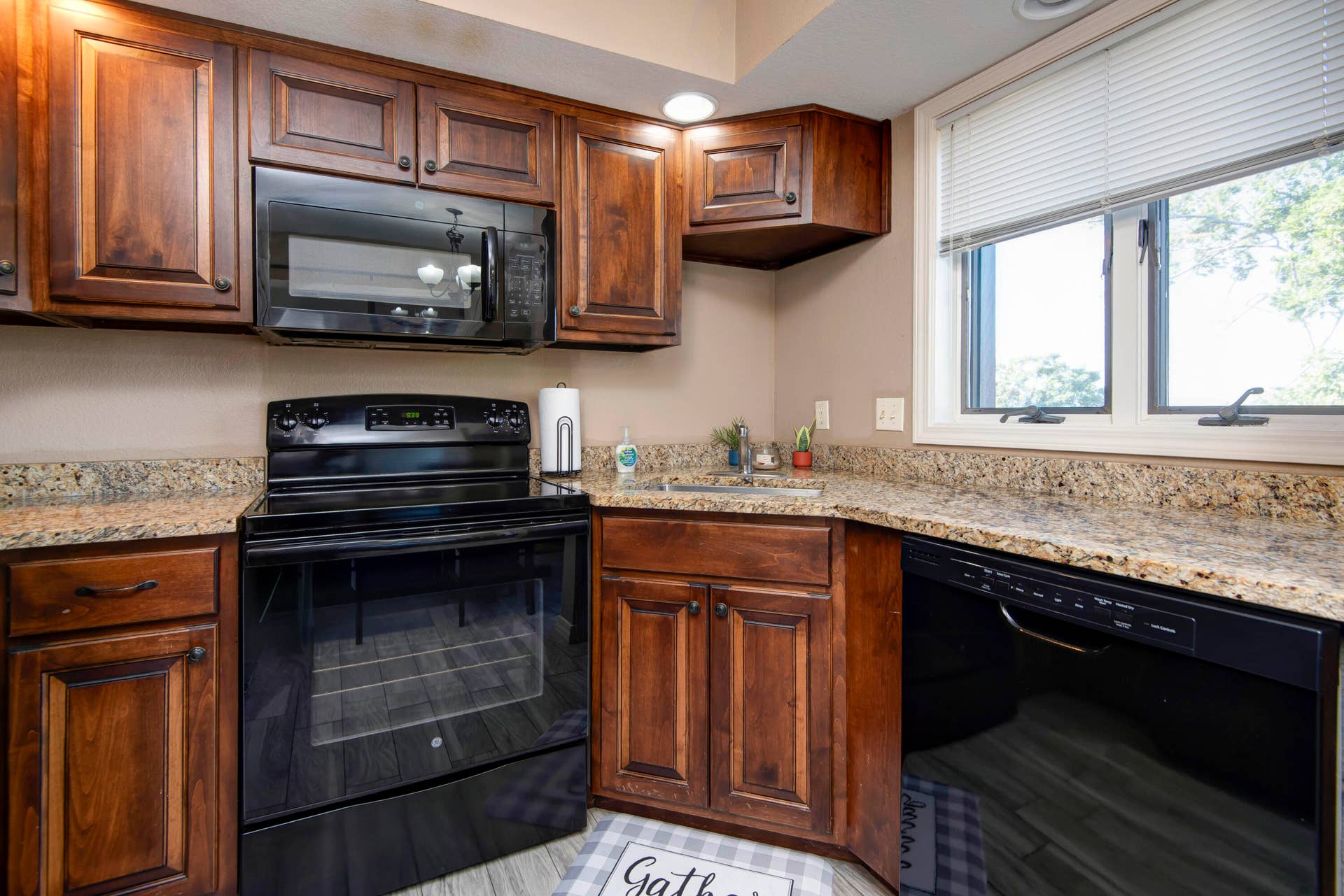 361 Anchors Point Lane, #315, Kimberling City, MO 65686 Anchor Point 315 (9)