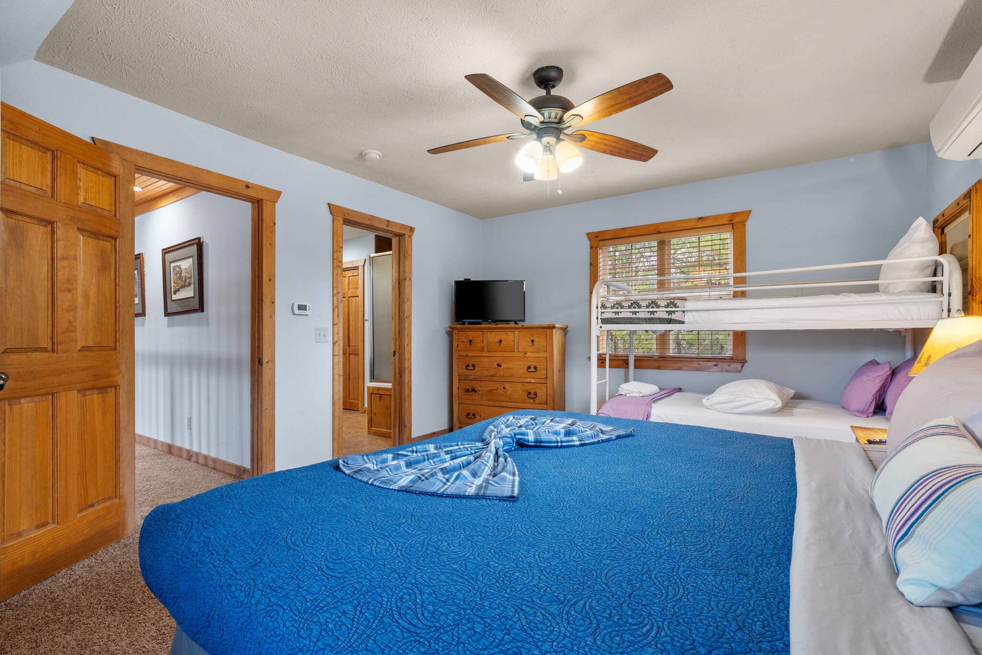 115 Baldknobber Drive, #26, Branson West, MO 65737 115-Baldknobber-Dr-Golf-Retreat-Bedroom