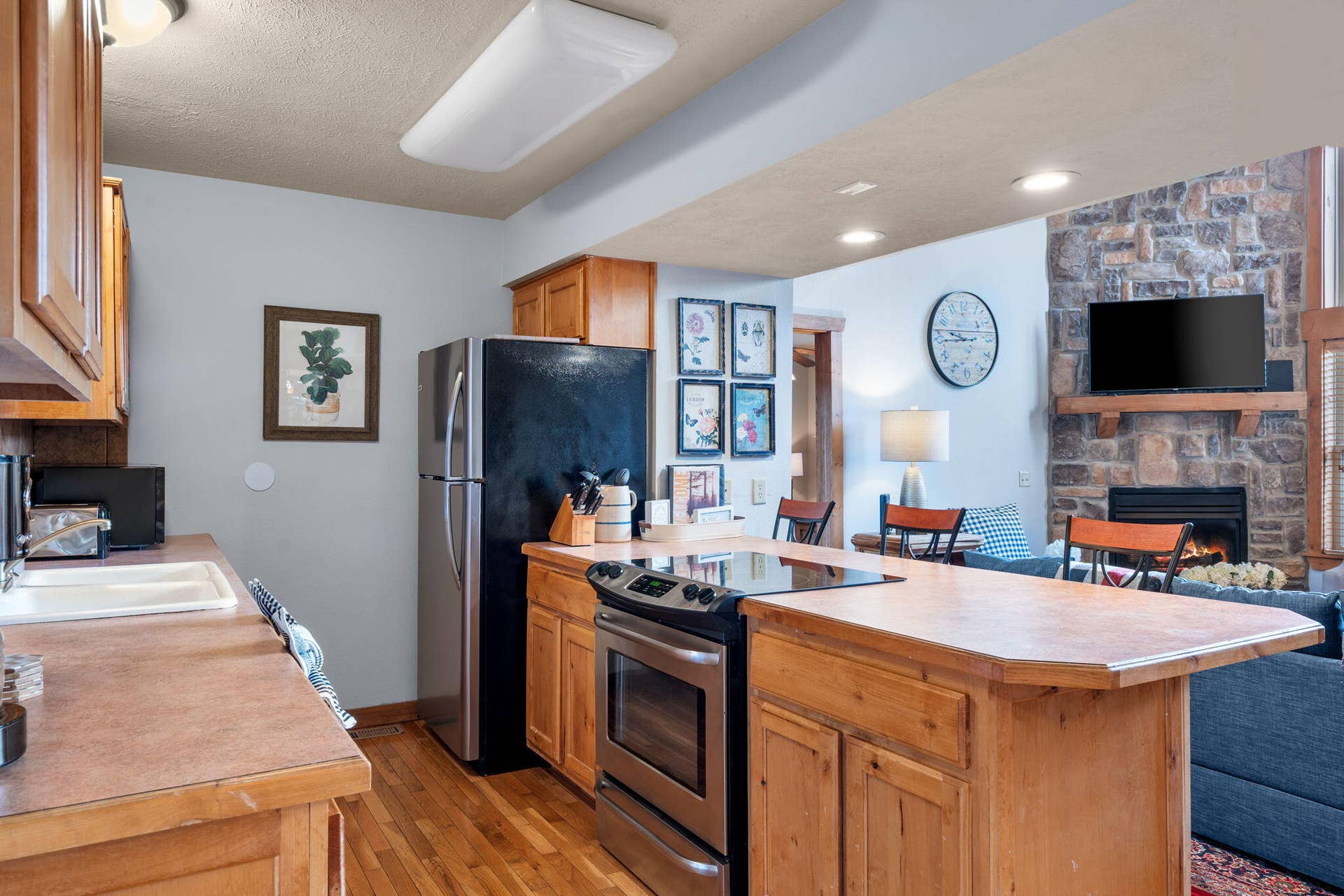115 Baldknobber Drive, #26, Branson West, MO 65737 115-Baldknobber-Dr-Modern-Kitchen