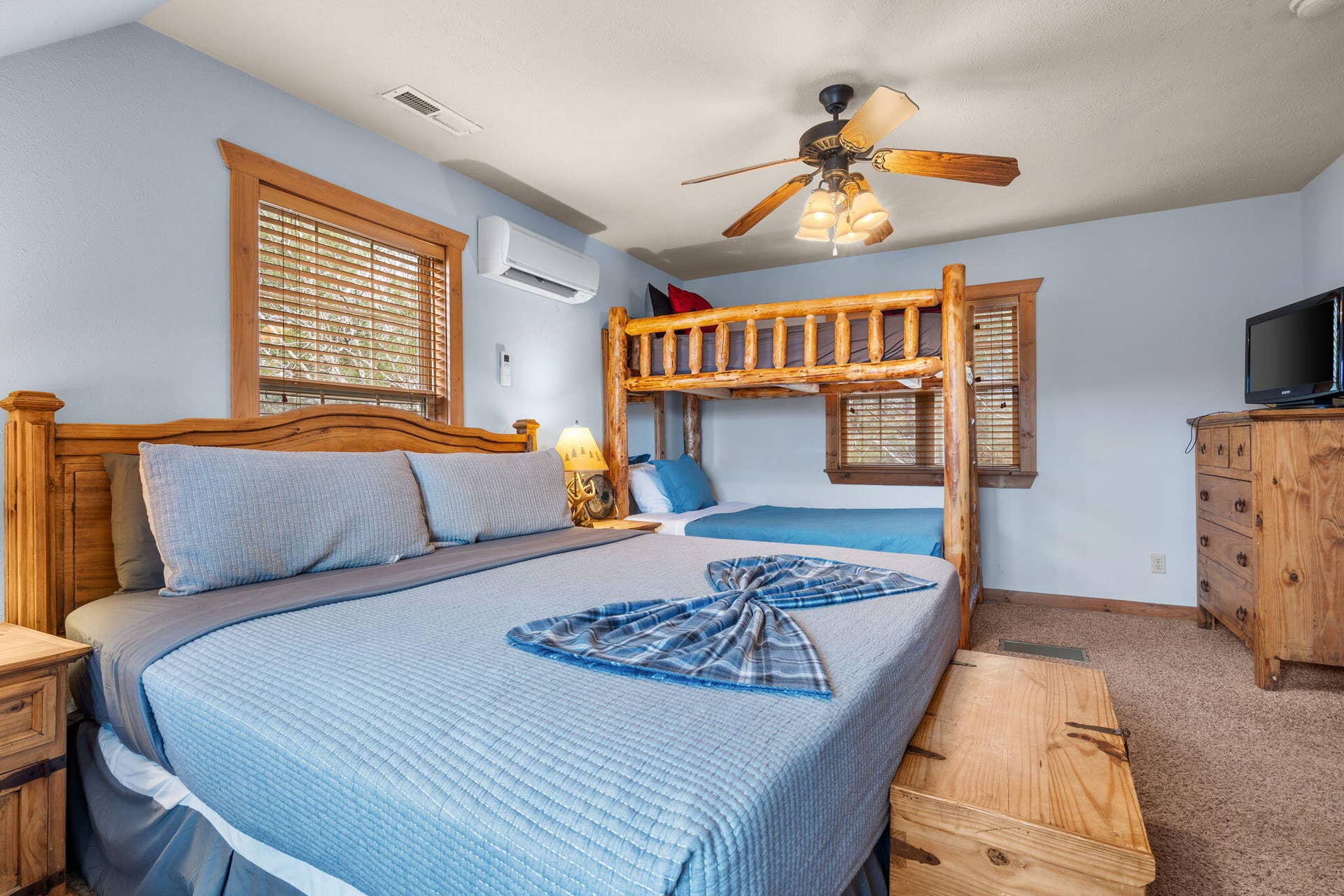 115 Baldknobber Drive, #26, Branson West, MO 65737 115-Baldknobber-Dr-VacationRentalBedroom