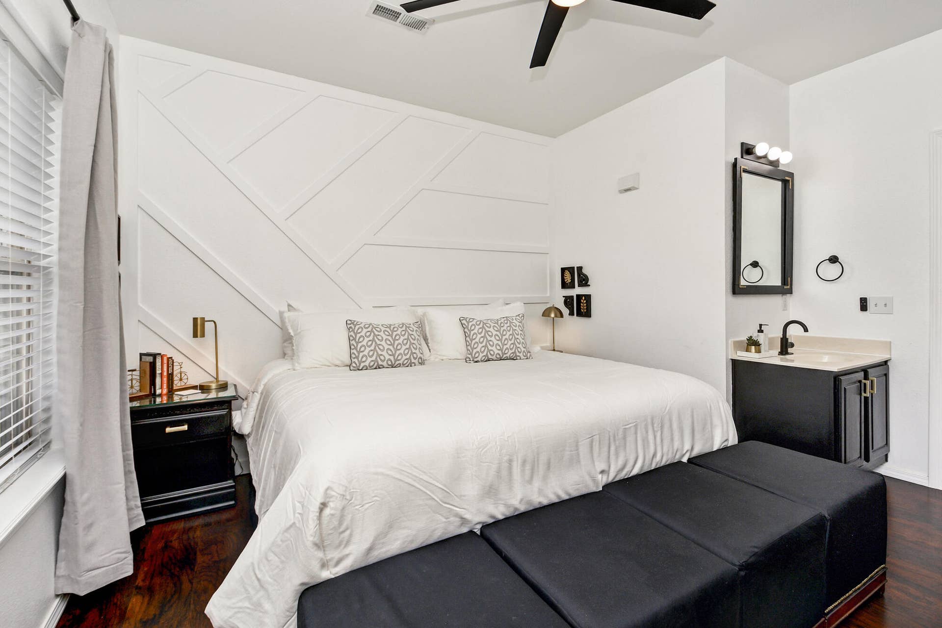 1001 Golf Drive, #15, Branson West, MO 65737 Beautifully Renovated Bedroom