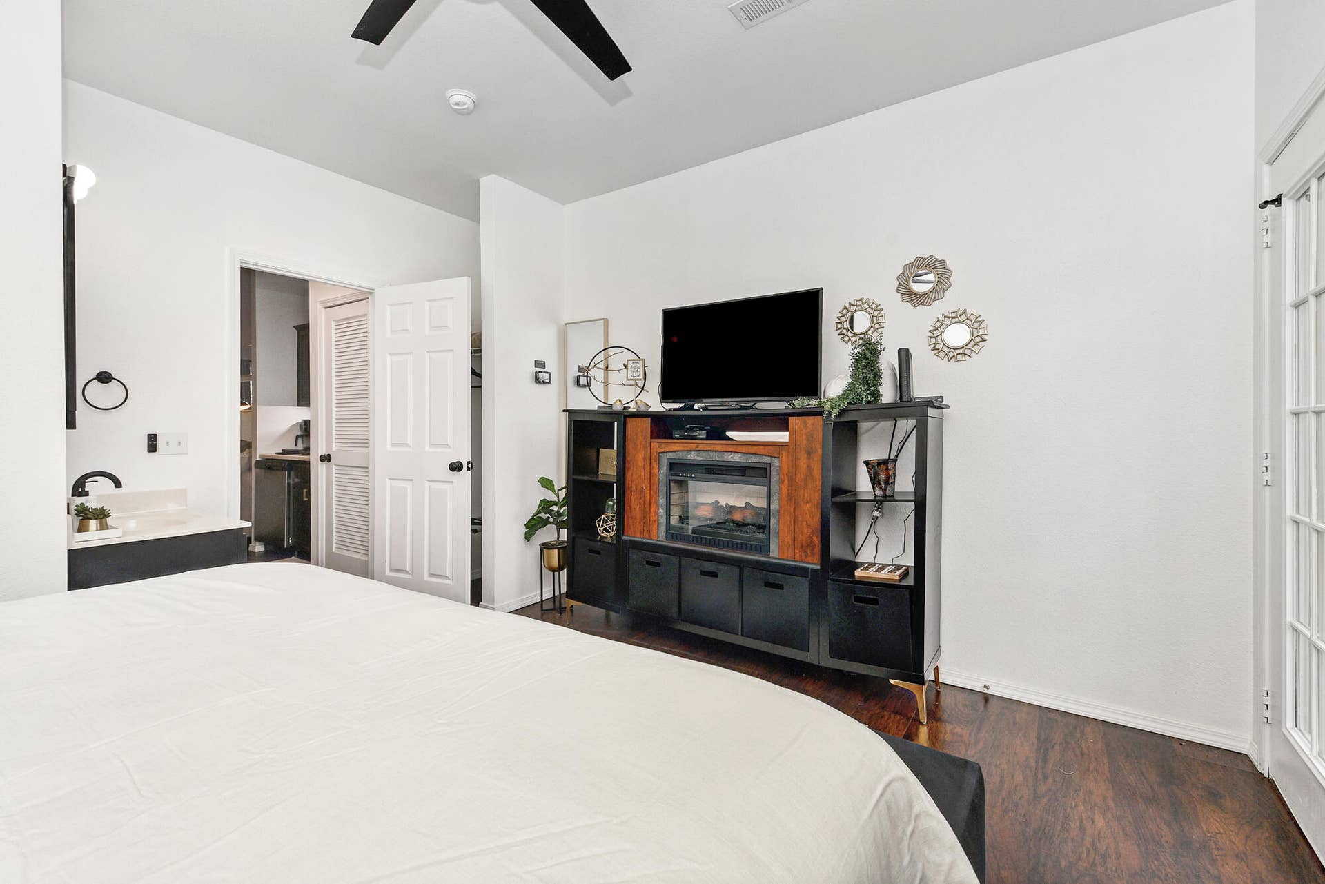1001 Golf Drive, #15, Branson West, MO 65737 Great Space!