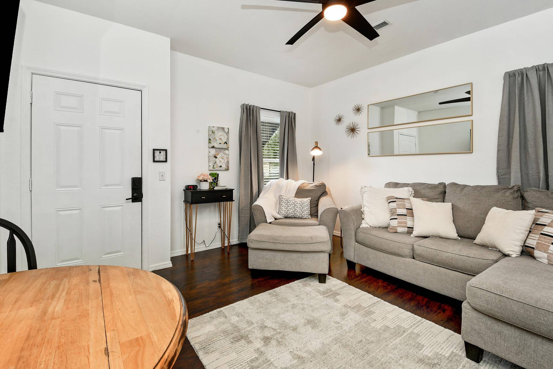 1001 Golf Drive, #15, Branson West, MO 65737 Open Space Living Area