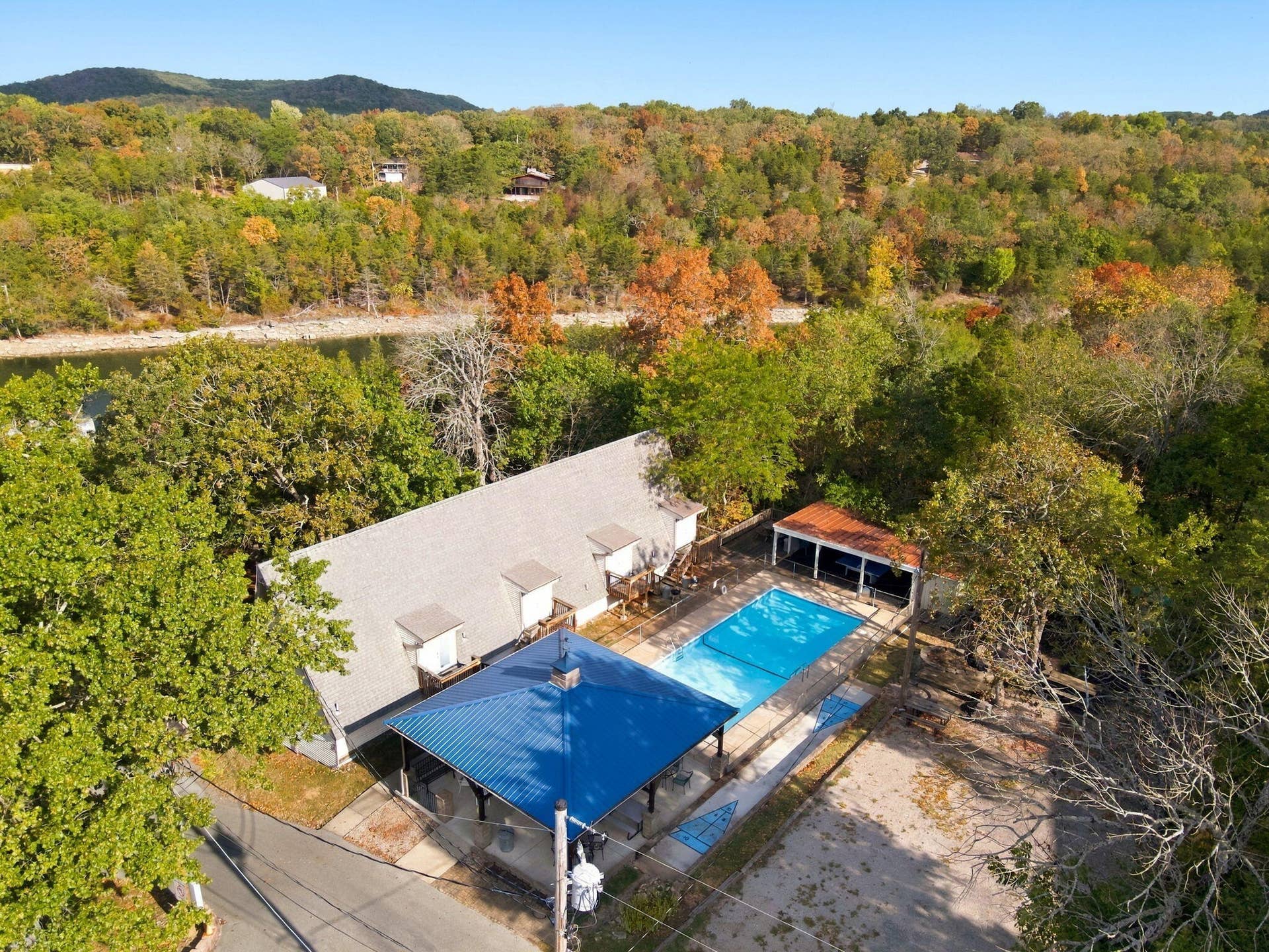 353 Deep Water Circle, Reeds Spring, MO 65737 Swimming Pool