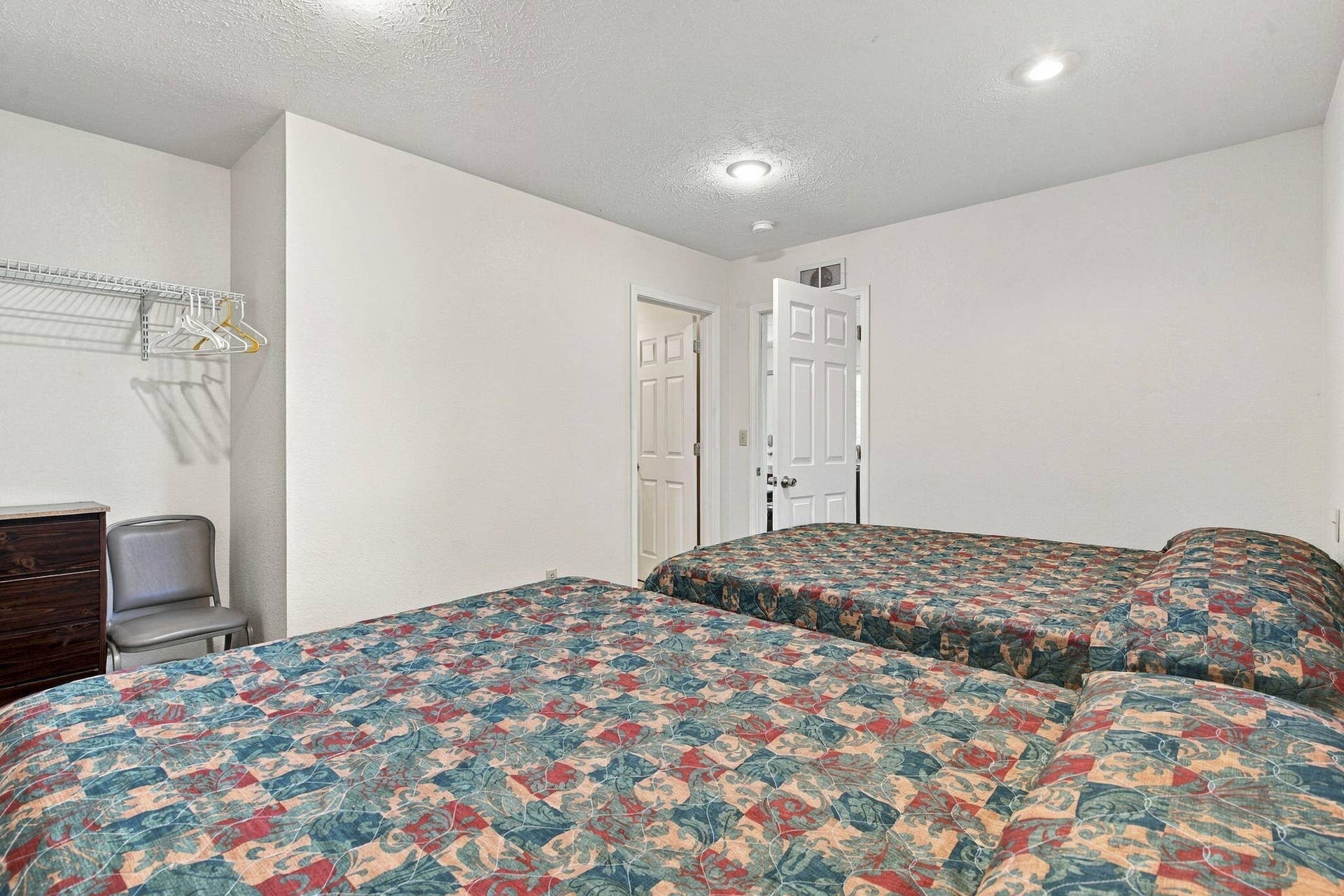 Large Bedroom