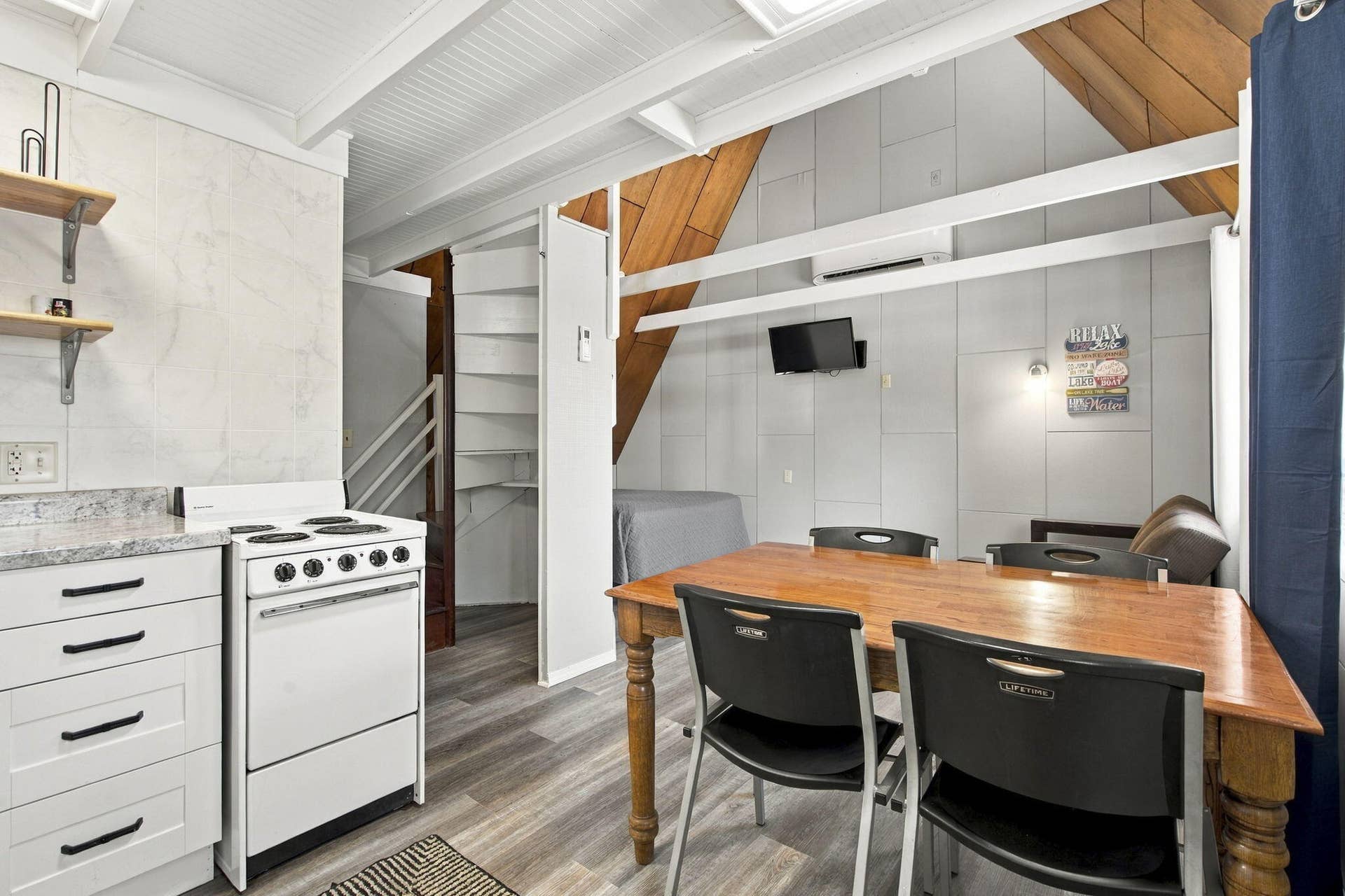 Kitchen/Dining
