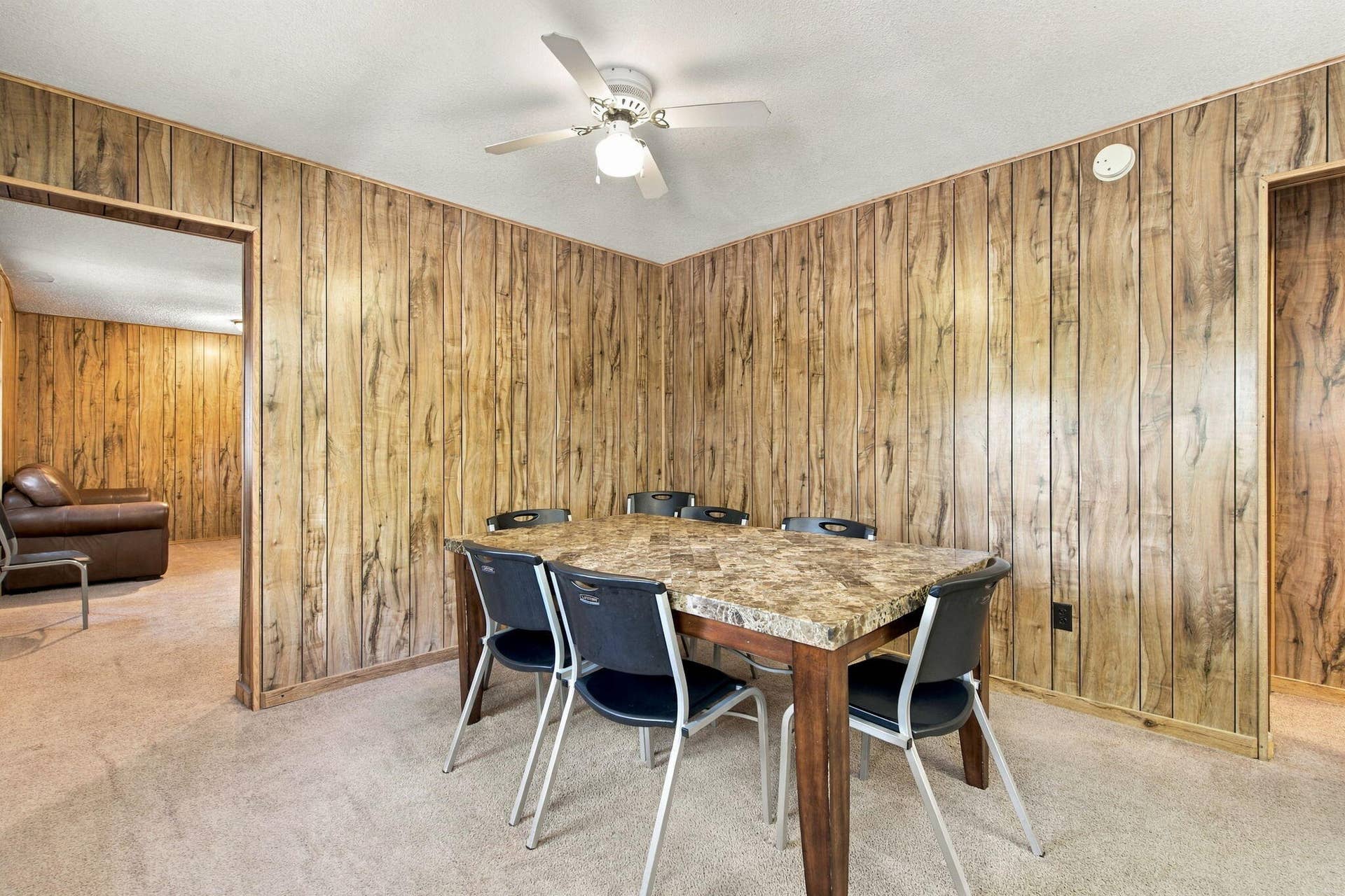 455 Eagle Drive, Reeds Spring, MO 65737 Dining Area
