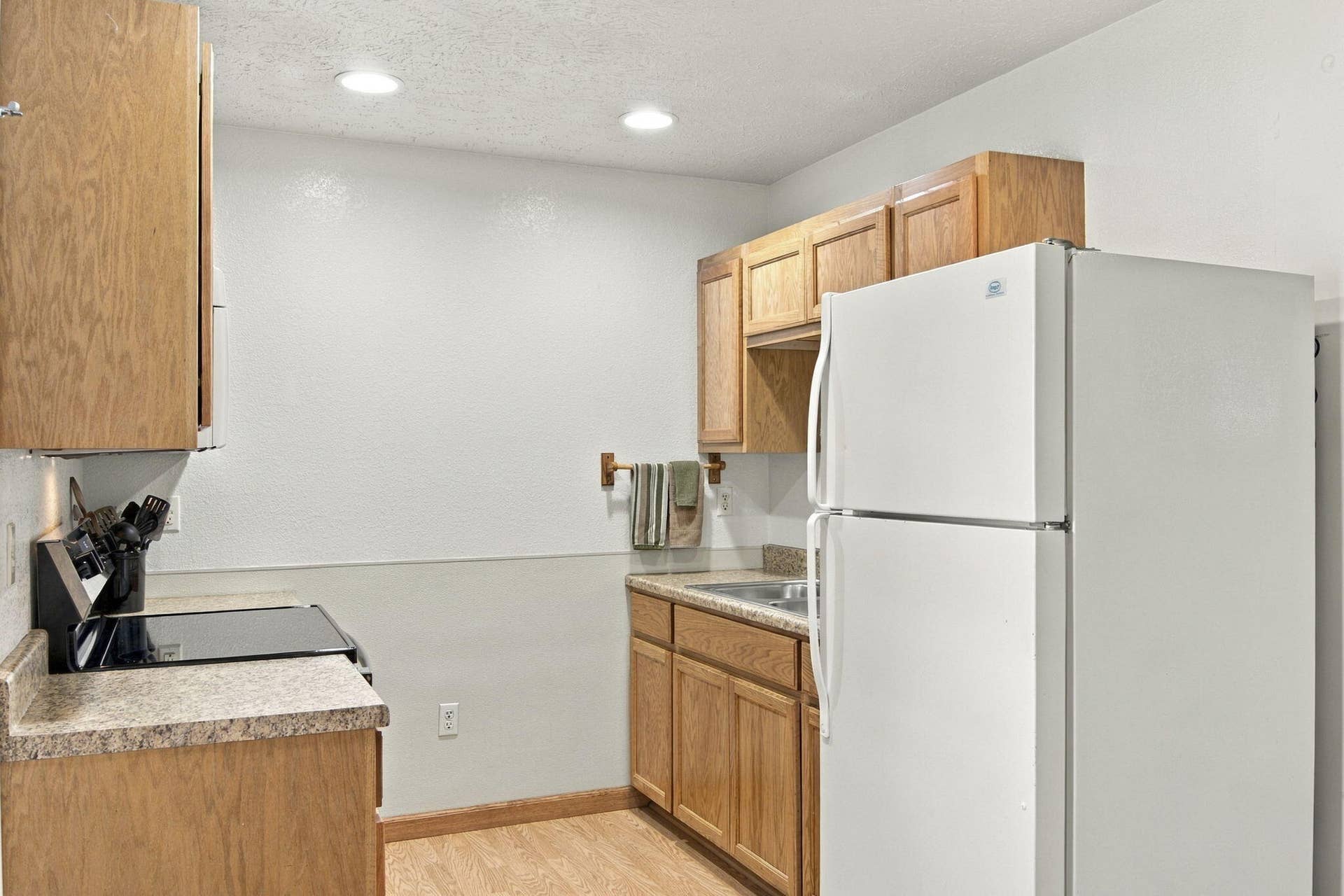 423 & 425 Eagle Drive, Reeds Spring, MO 65737 Unit 22 Kitchen