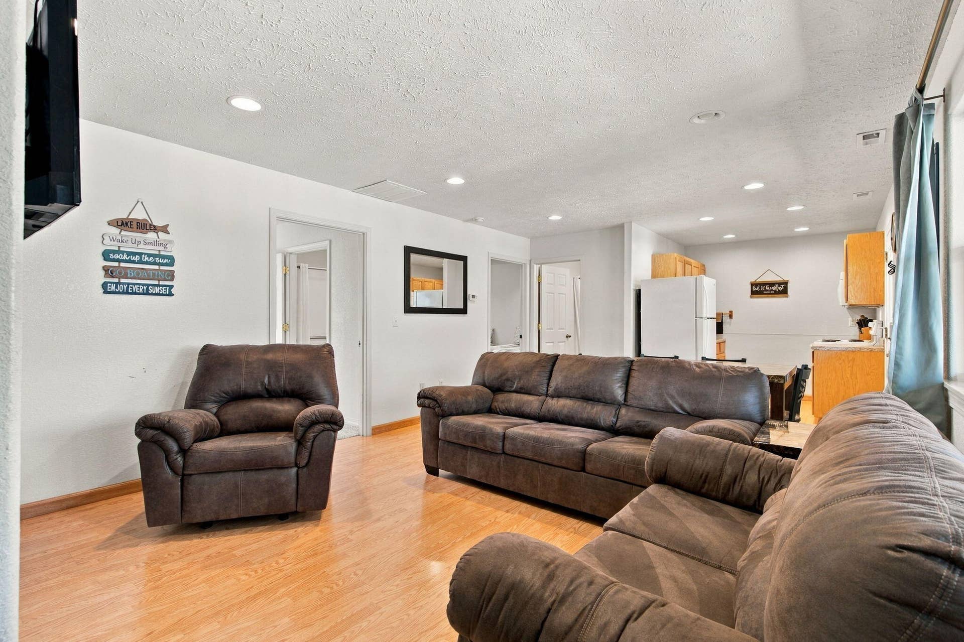 423 & 425 Eagle Drive, Reeds Spring, MO 65737 Unit 23 Living Room