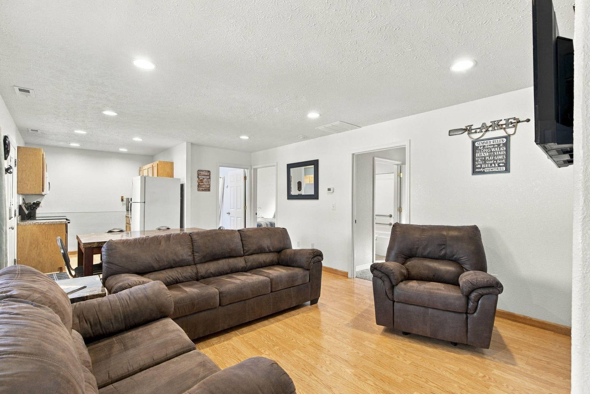 423 & 425 Eagle Drive, Reeds Spring, MO 65737 Unit 22 Living Room