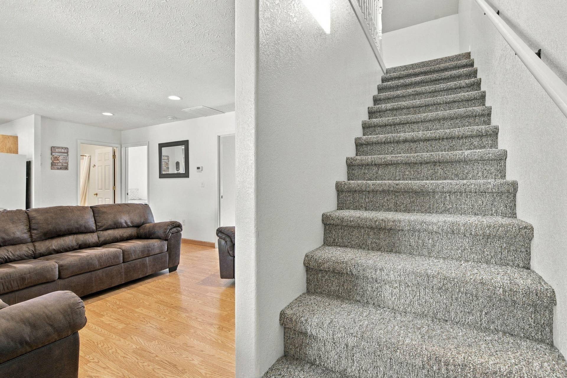423 & 425 Eagle Drive, Reeds Spring, MO 65737 Unit 22 Stairs