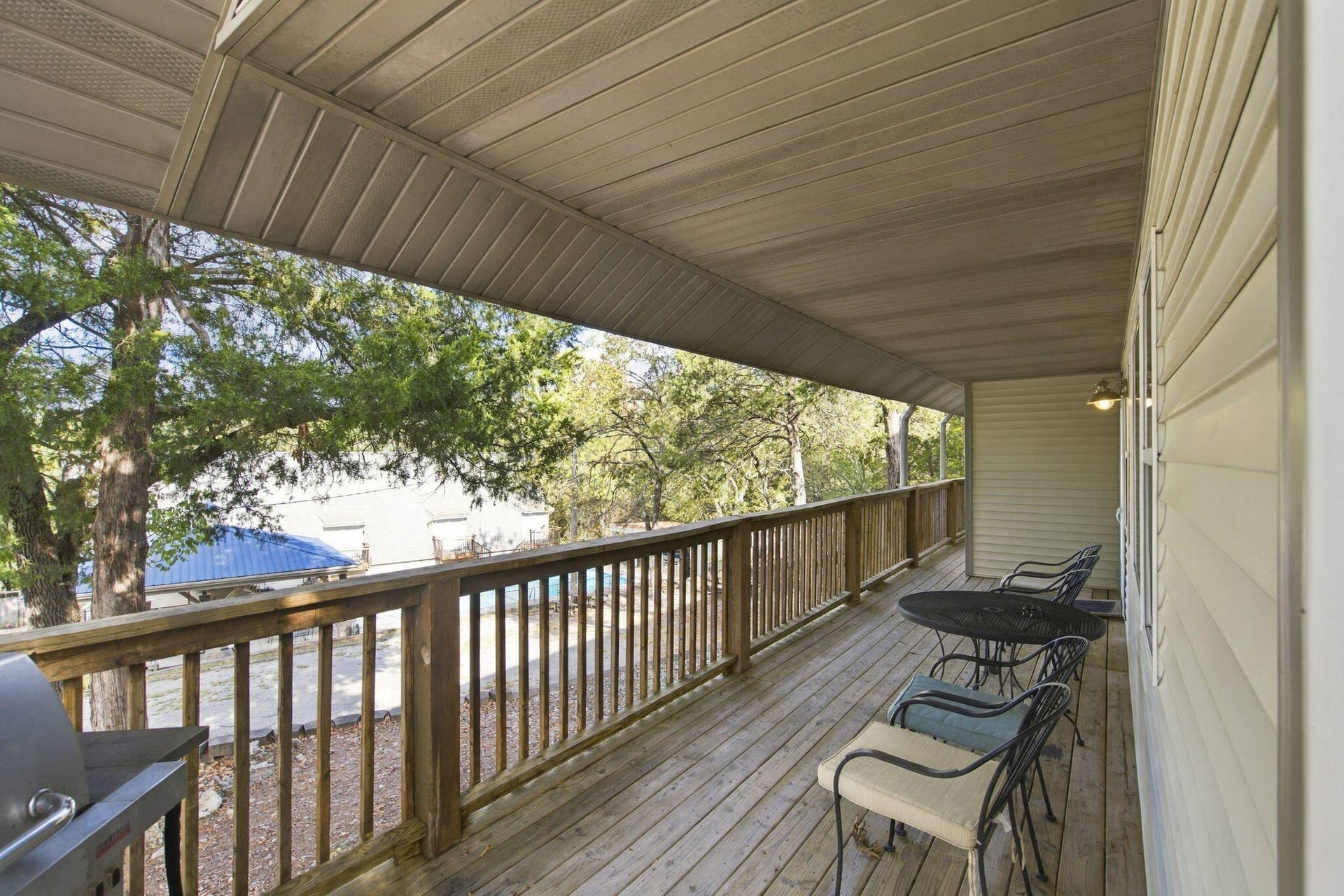 423 Eagle Drive, Reeds Spring, MO 65737 Front Deck