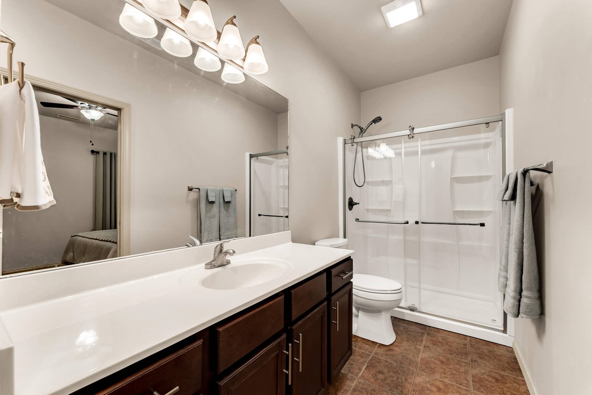 2nd Bathroom
